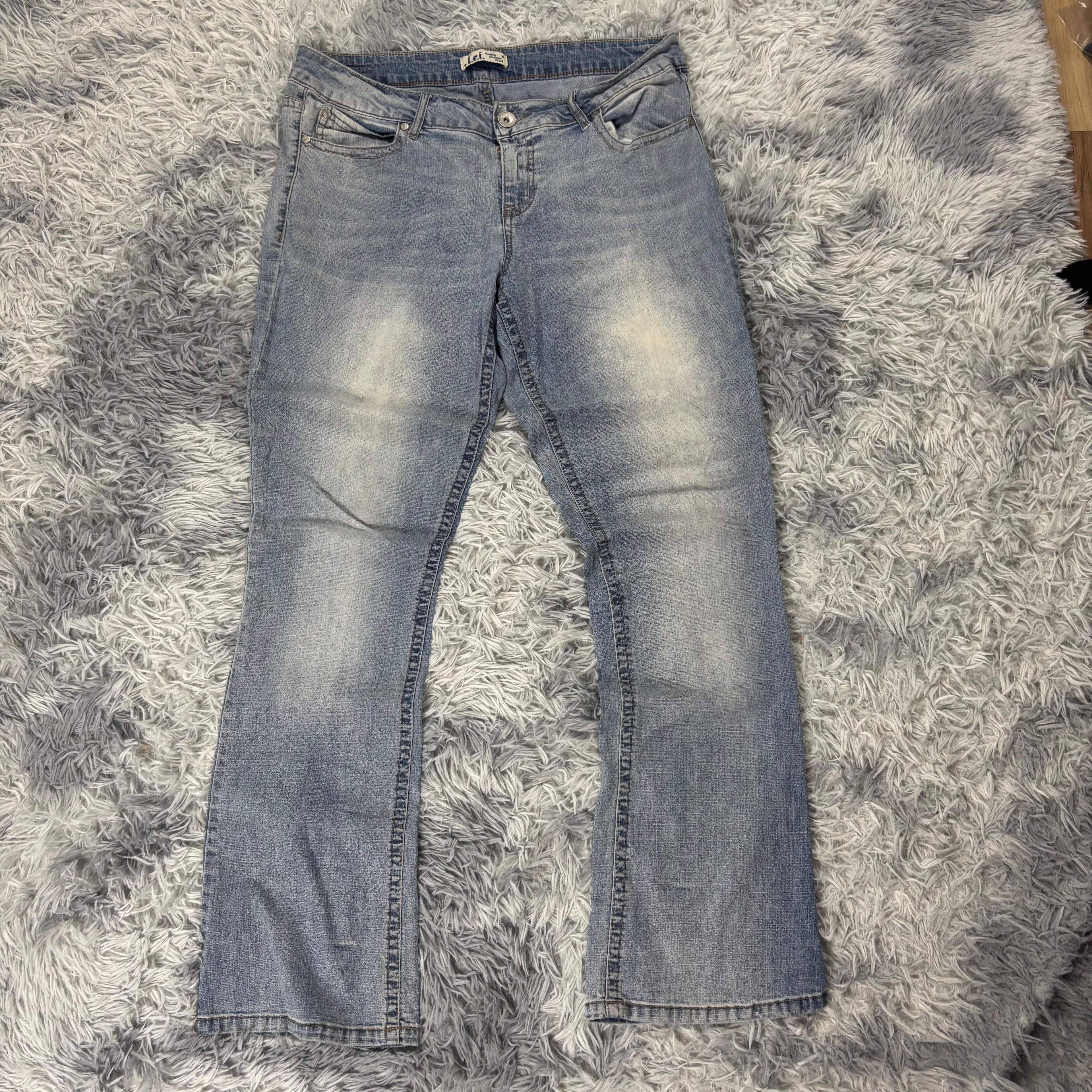 Süße Y2K Lowwaist Bootcut Jeans mit tollen Backprint /90s 00s baddie vintage (L-XL) S19