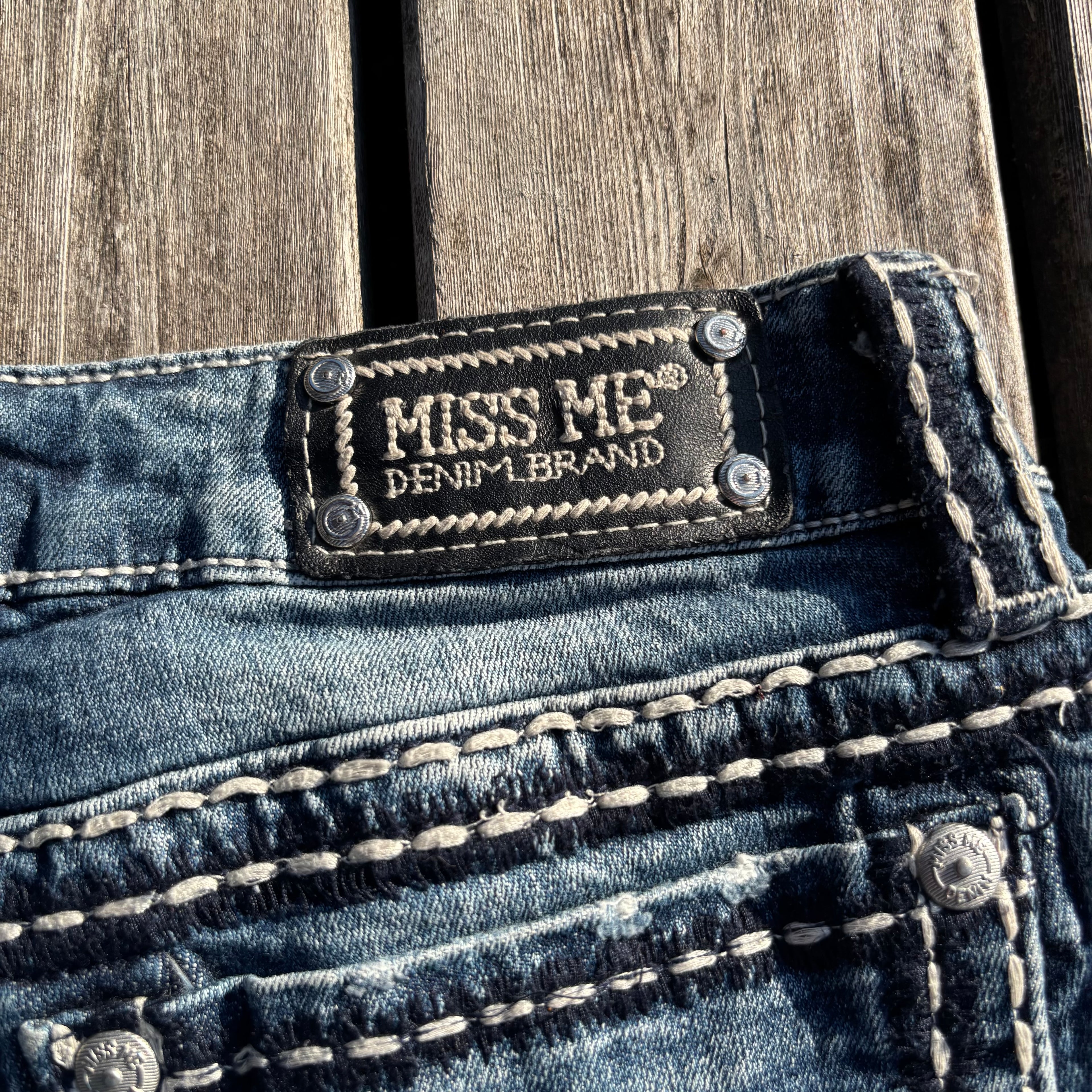 Miss Me shorts /vintage 00s 90s S51(S-M)