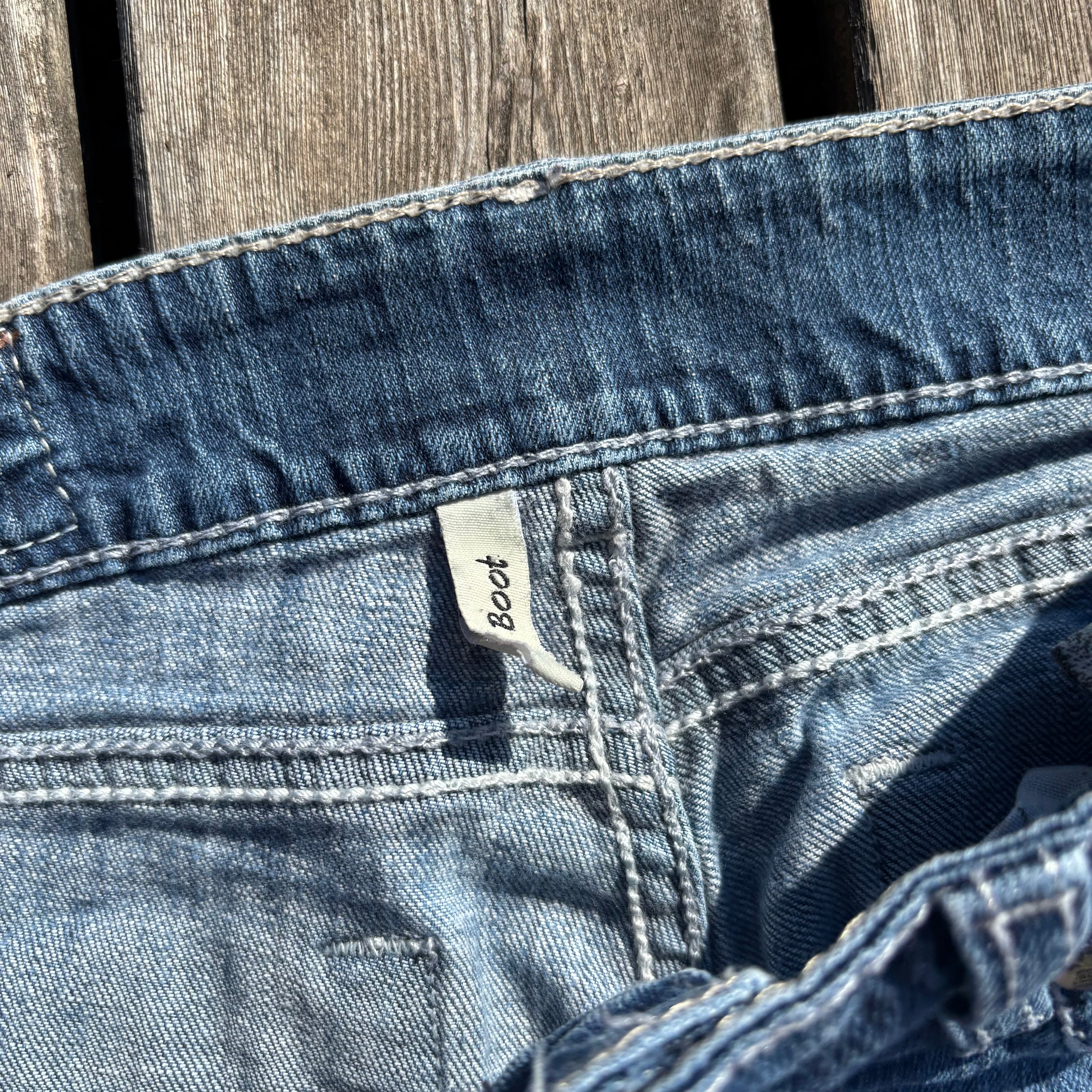 Süße Y2K Lowwaist Bootcut Jeans mit tollen Backprint /women 00s 90s vintage baddie S-M/ S63