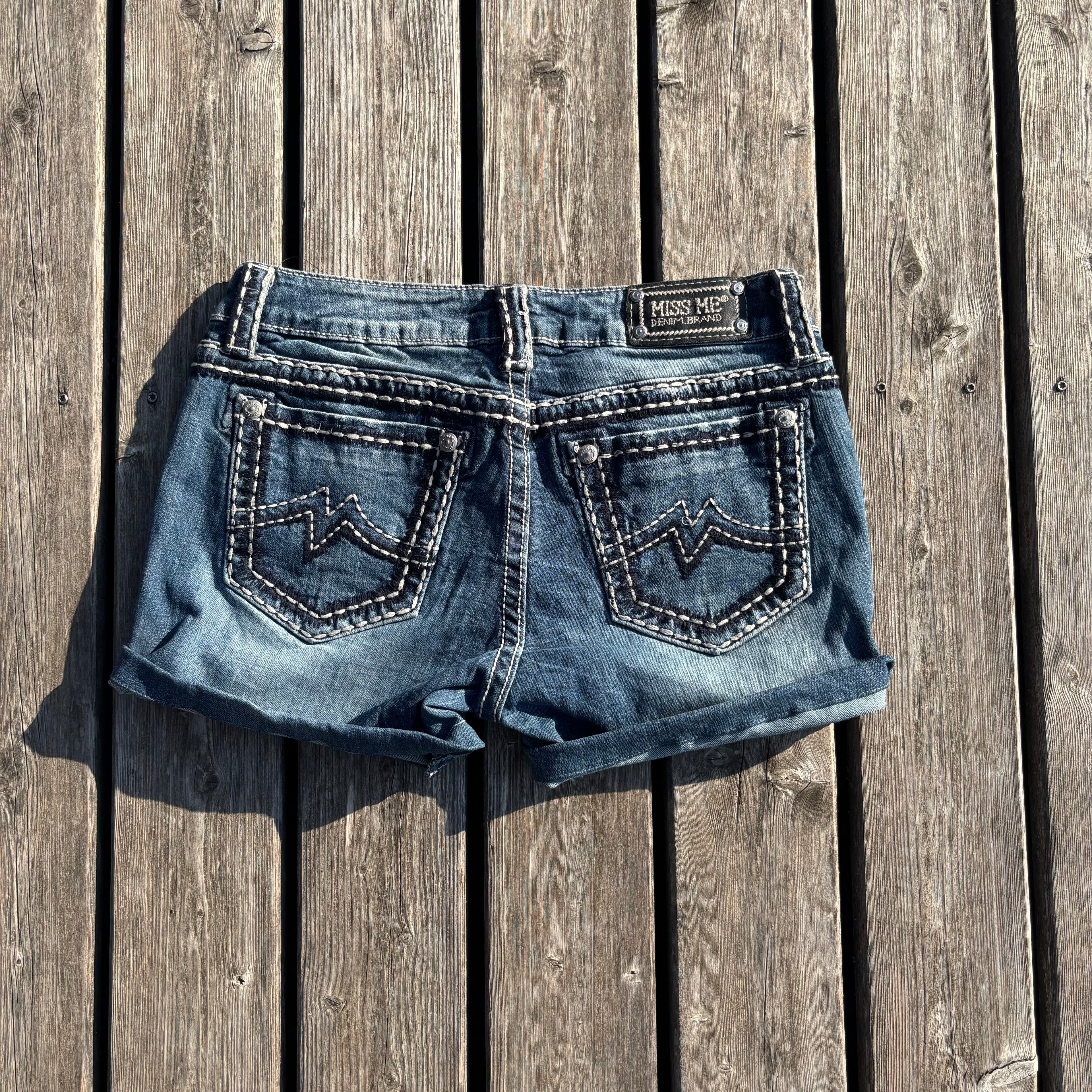Miss Me shorts /vintage 00s 90s S51(S-M)