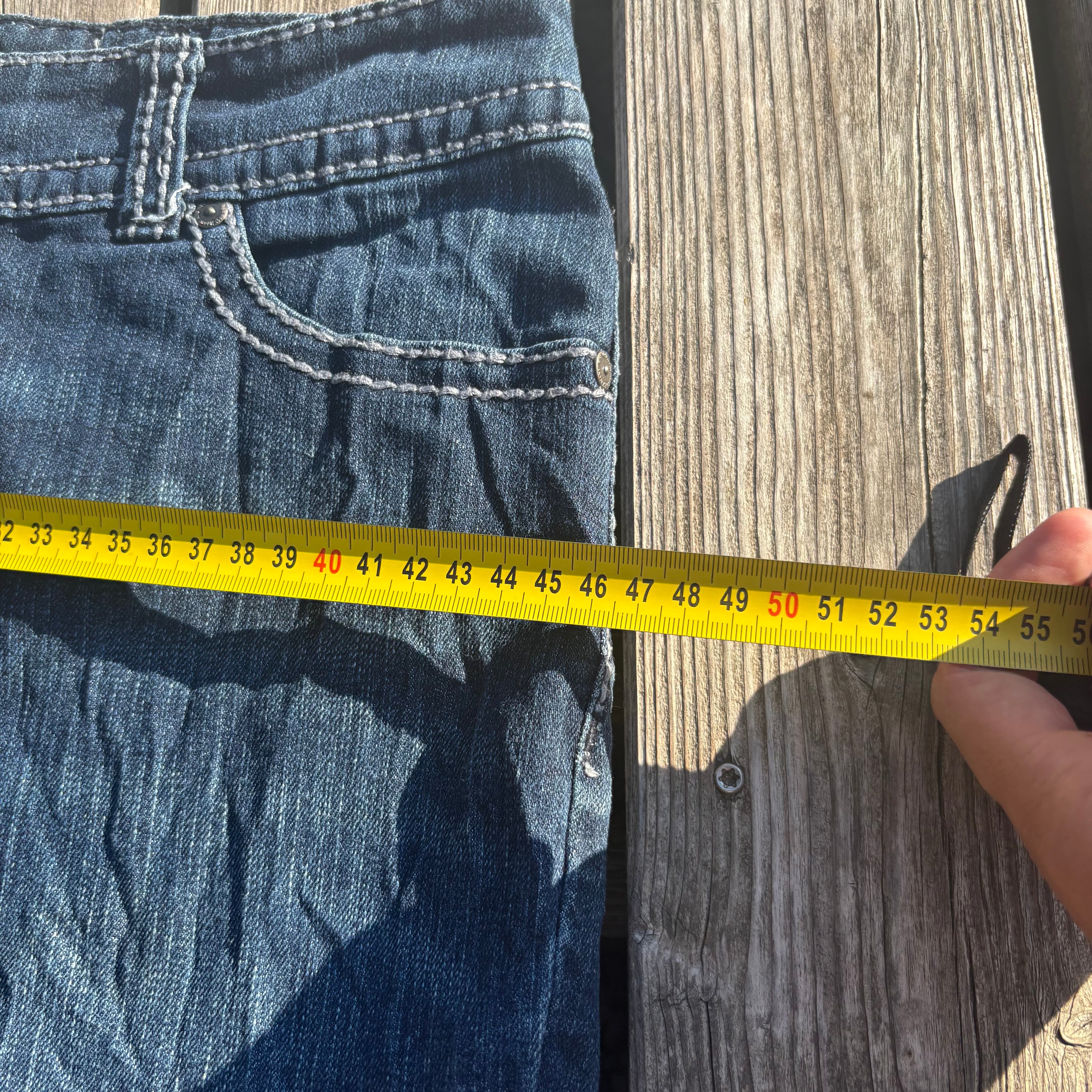 Süße Y2K Lowwaist Bootcut Jeans mit tollen Backprint /women 00s 90s vintage baddie (XXS-XS) S85