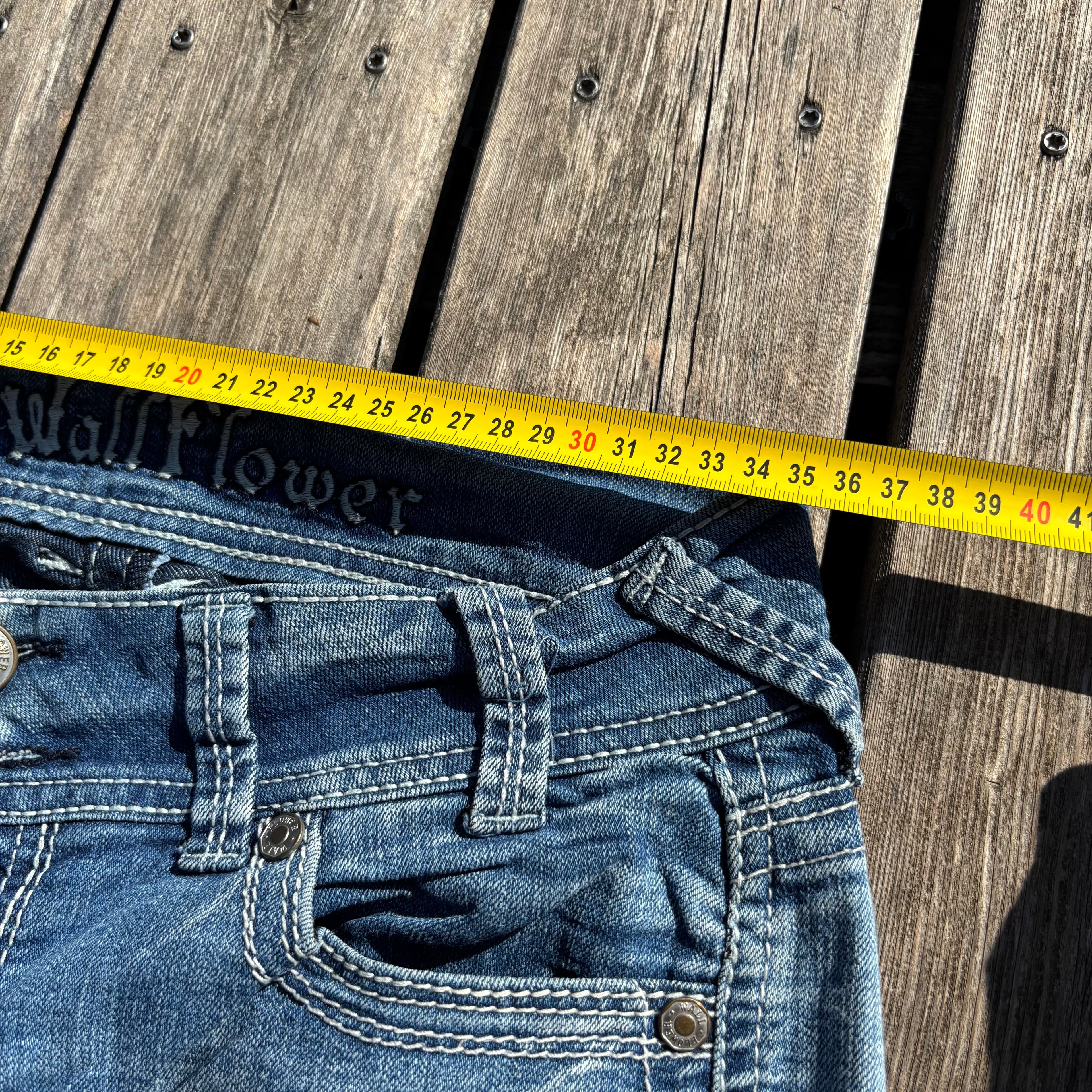 Süße Y2K Lowwaist Bootcut Jeans mit tollen Backprint /women 00s 90s vintage baddie (XS) S60