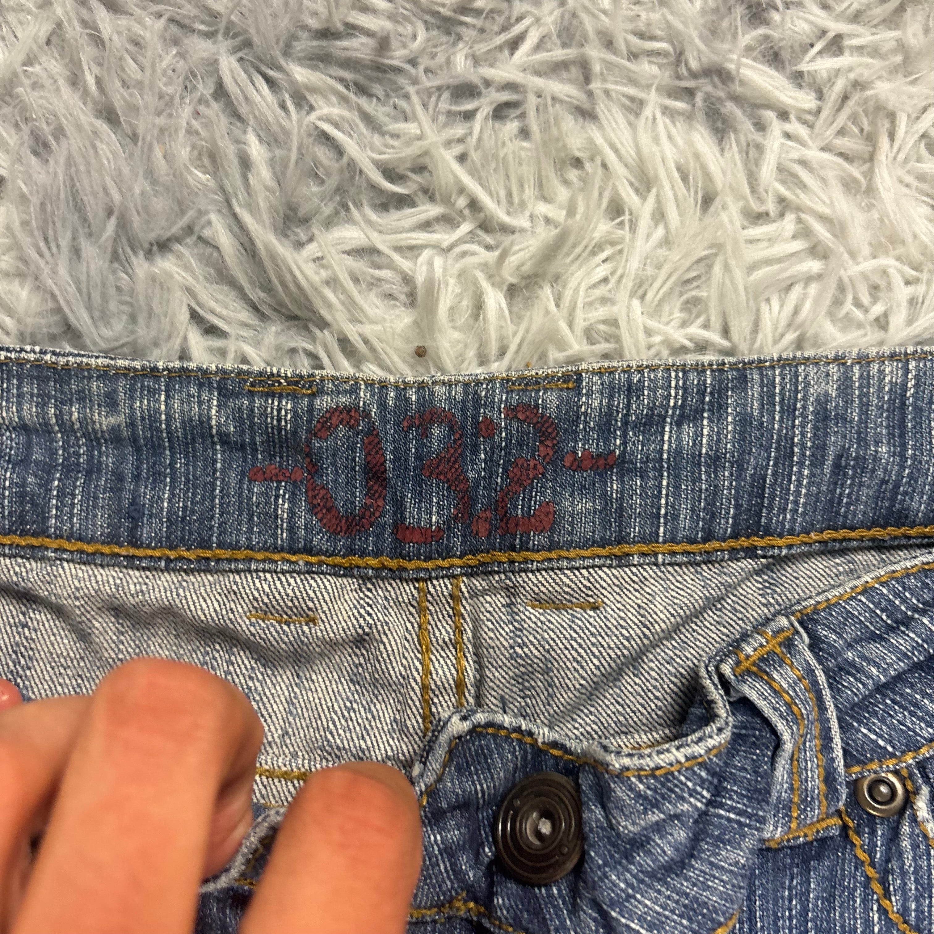 Süße Y2K Bootcut Lowwaist Jeans mit backprint /women 00s 90s vintage  S17 (M-L)