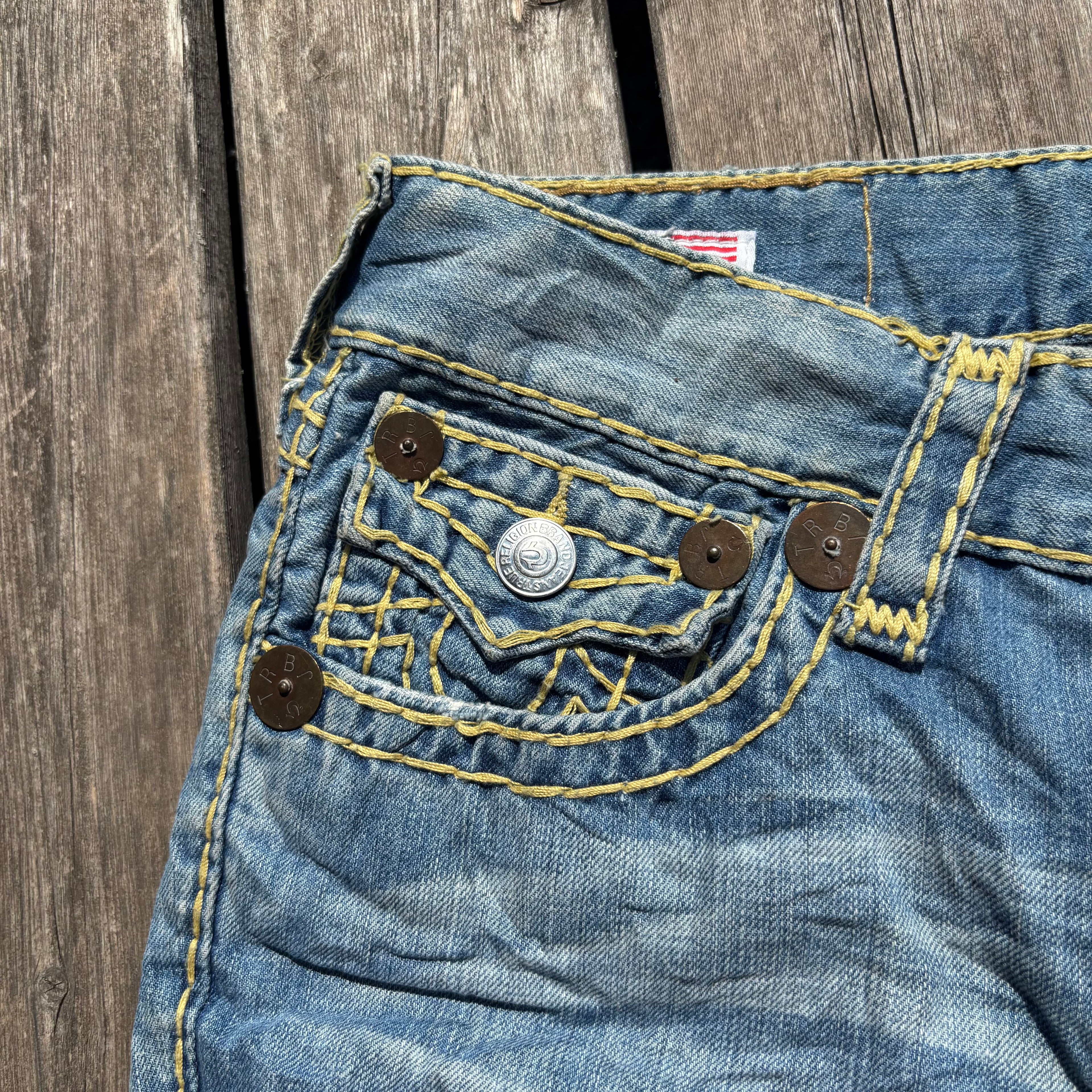 Süße True Religion Shorts/ Hotpants für Frauen /90s 00s streetwear vintage baddie (L) S109