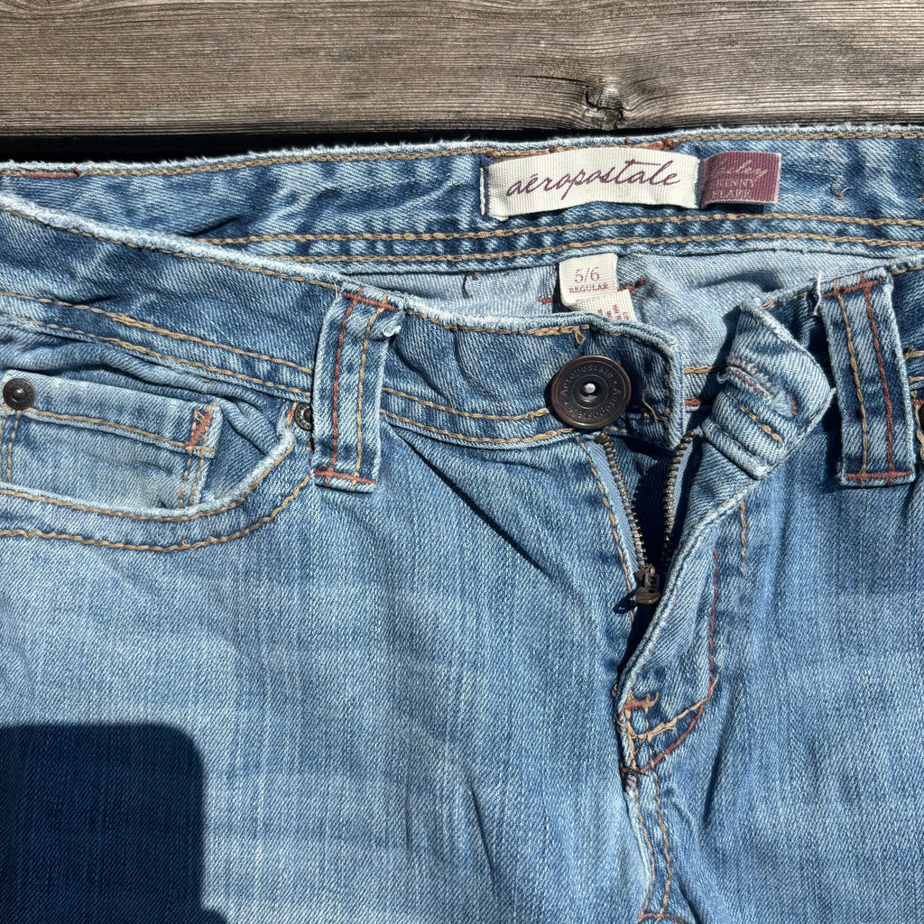 Süße Y2K Lowwaist Bootcut Jeans mit tollen Backprint /women 00s 90s vintage baddie (S) 104