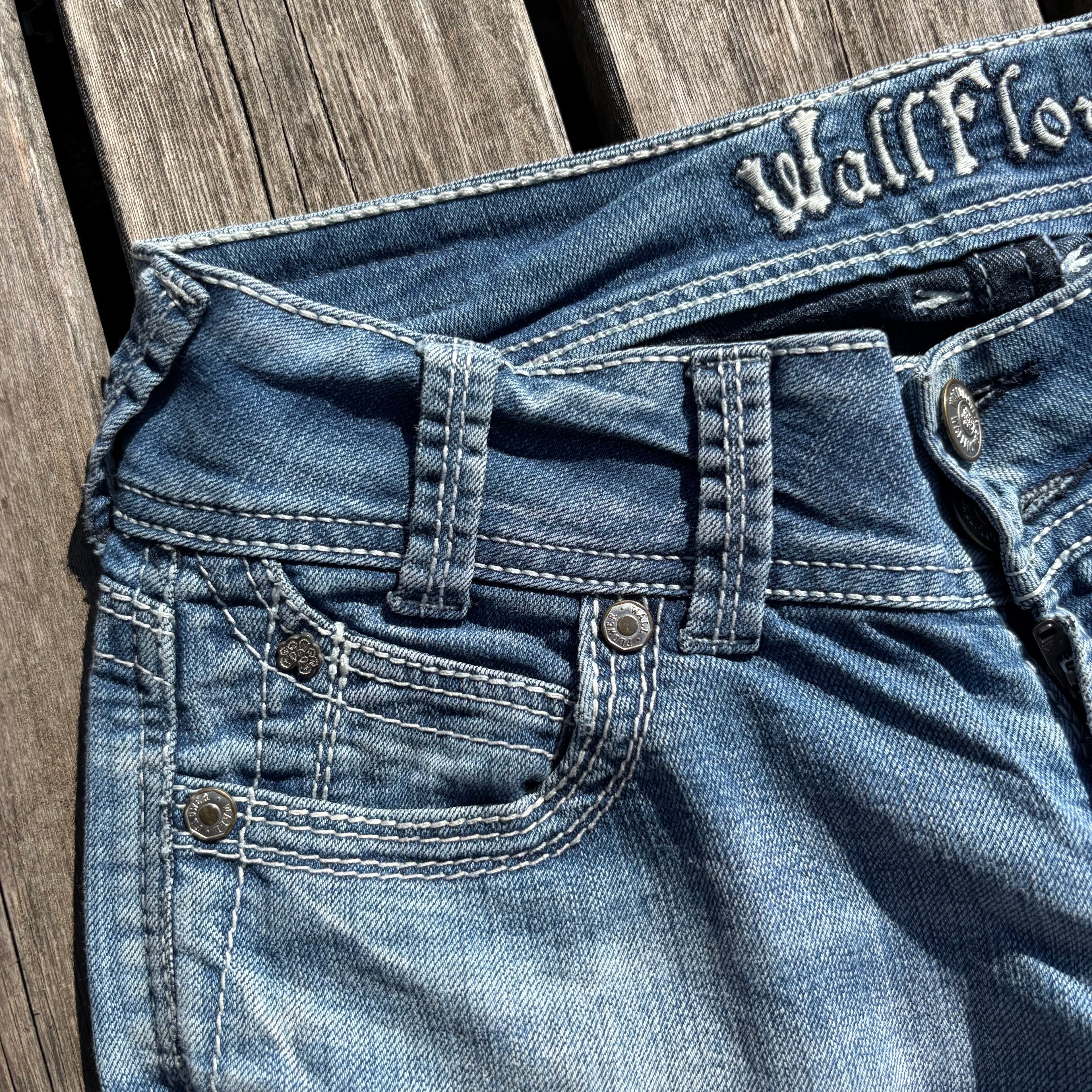 Süße Y2K Lowwaist Bootcut Jeans mit tollen Backprint /women 00s 90s vintage baddie (XS) S60