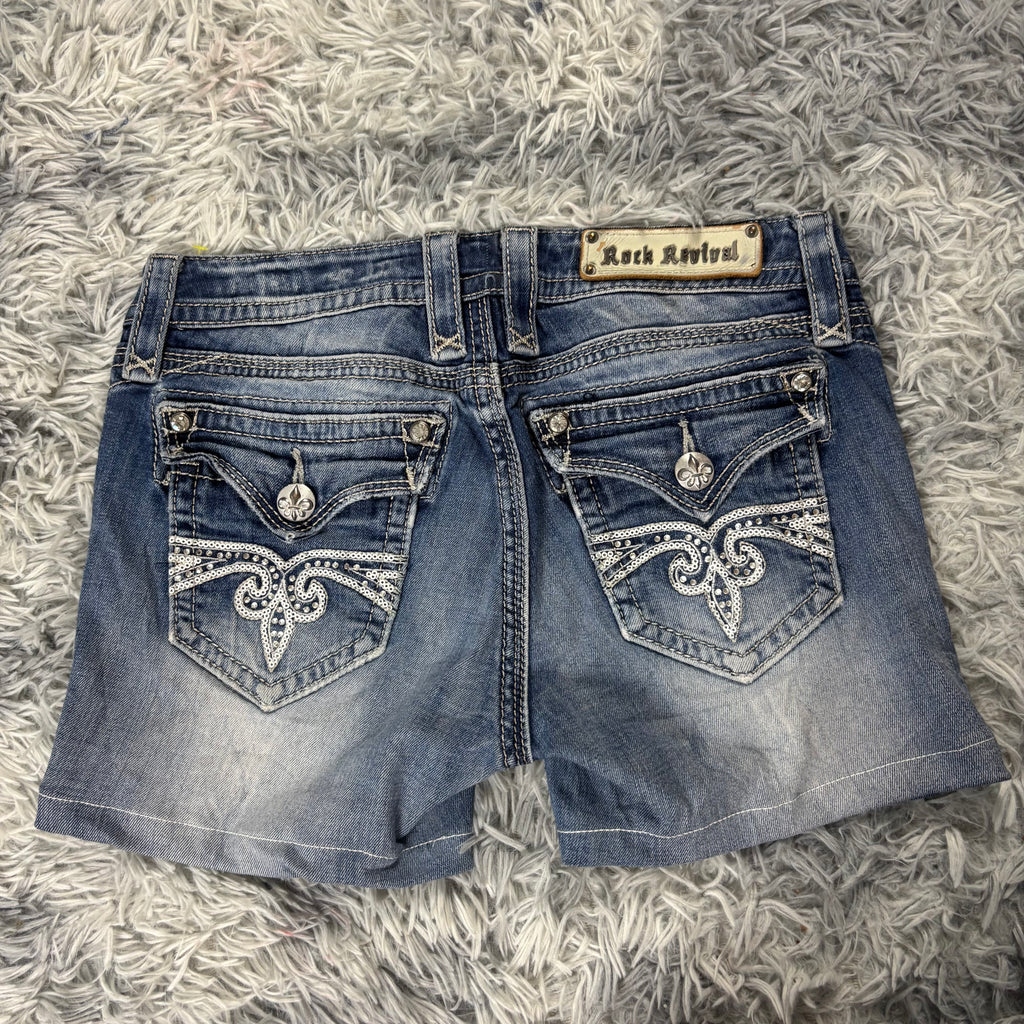 Rock Revival Shorts / Hotpants für Frauen mit Backprint 00s 90s vintage baddie (S-M) S29