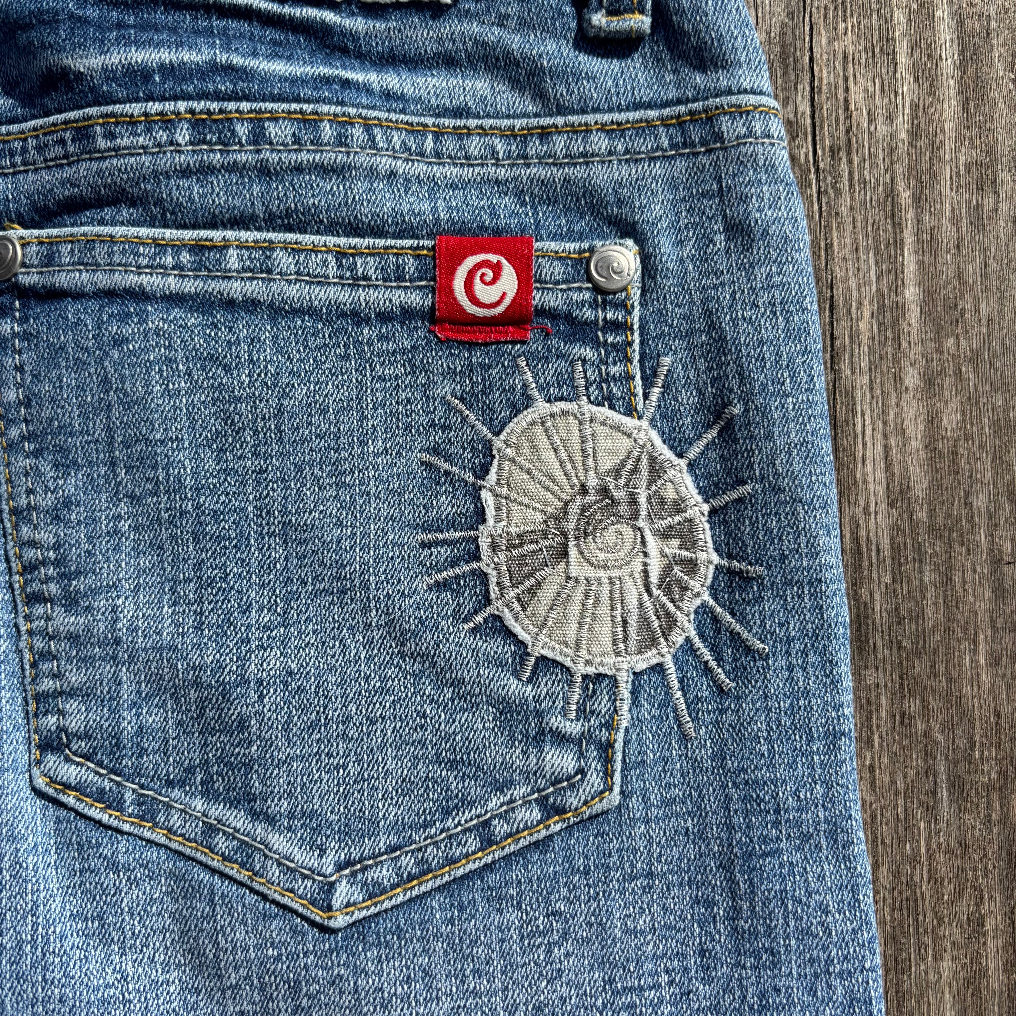 Süße Y2K Lowwaist Bootcut Jeans mit tollen Backprint /women 00s 90s vintage baddie (S-M) S58