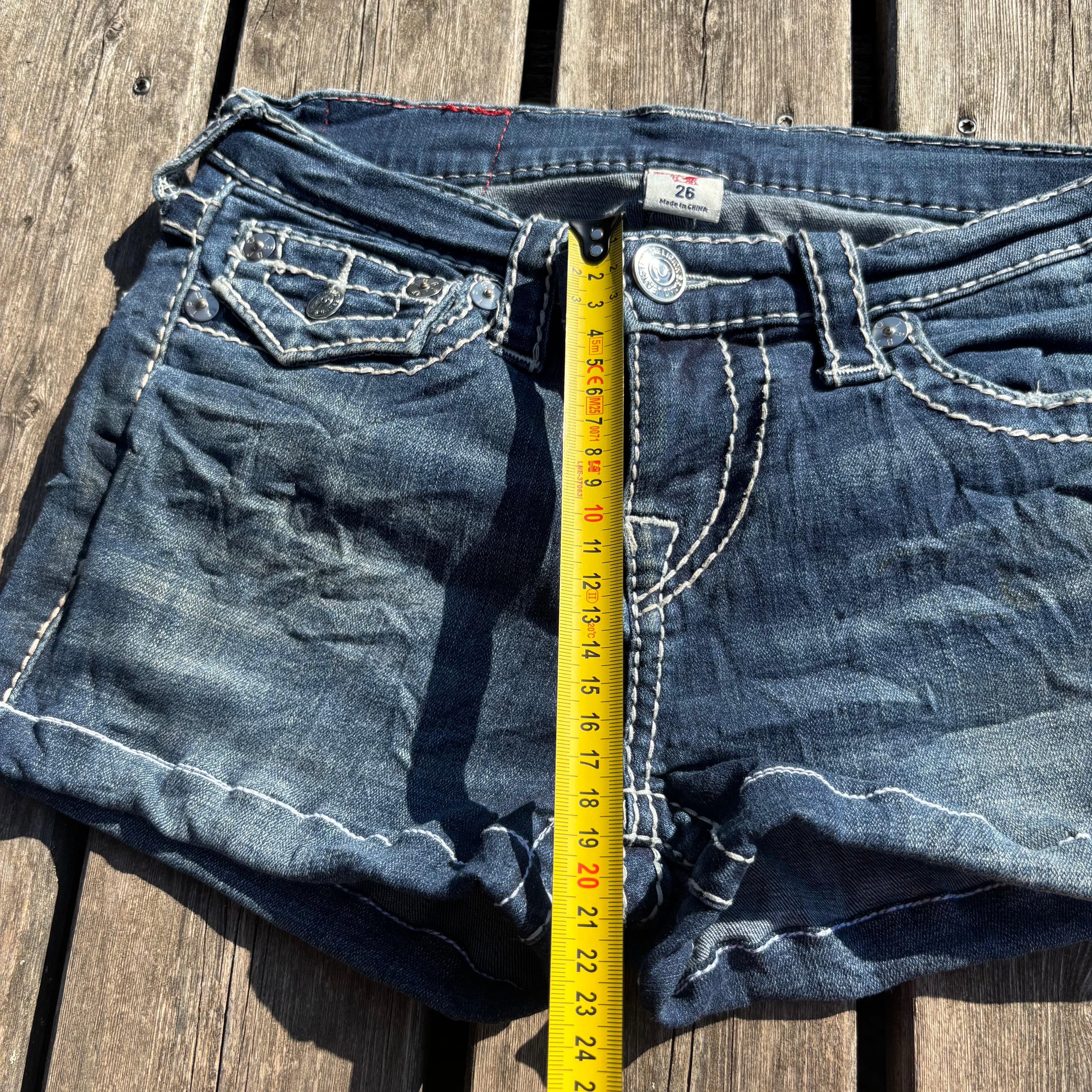 Süße True Religion Shorts/ Hotpants für Frauen /90s 00s streetwear vintage baddie (XS) S66