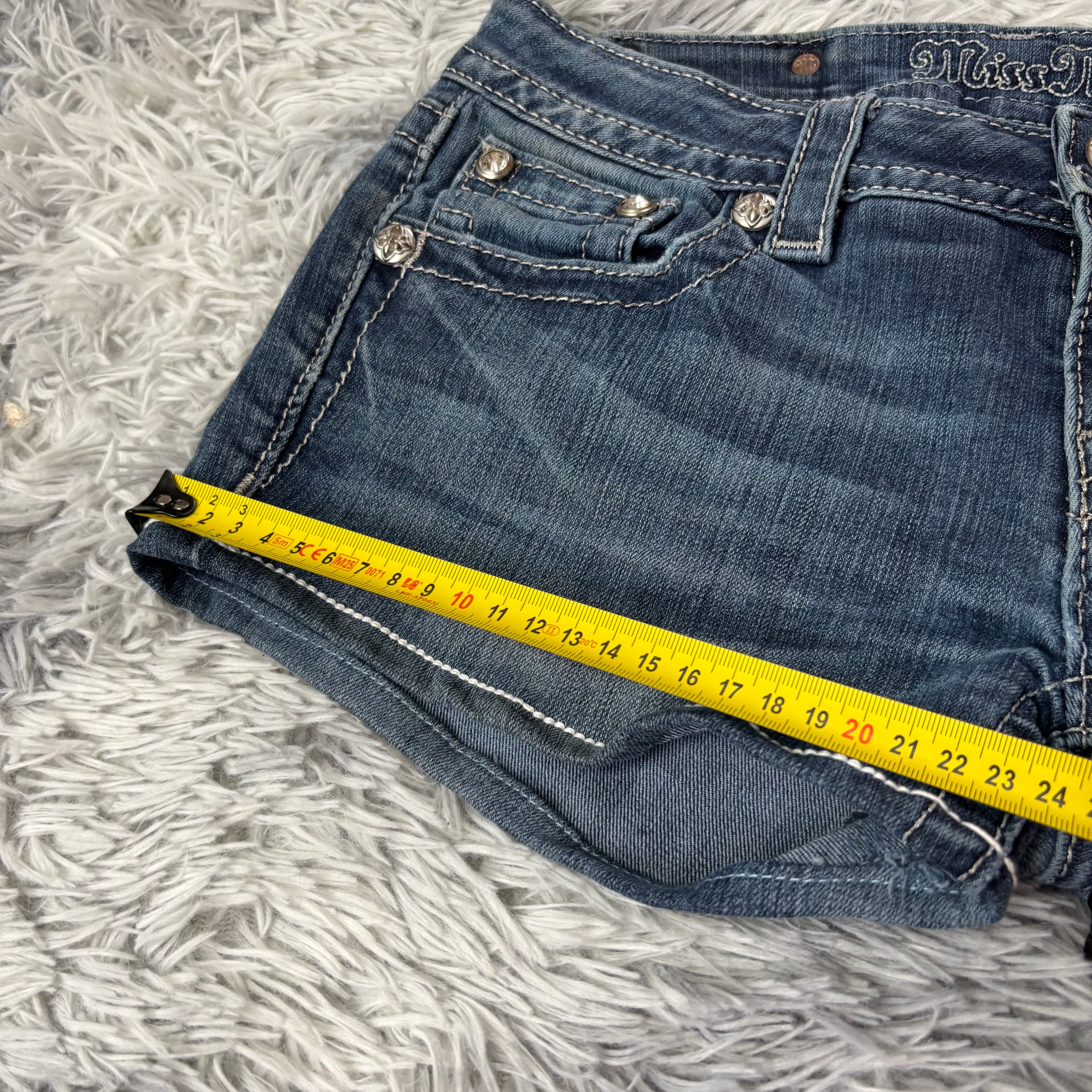 Süße Miss me shorts /hotpants vintage women 00s 90s (S-M) S3