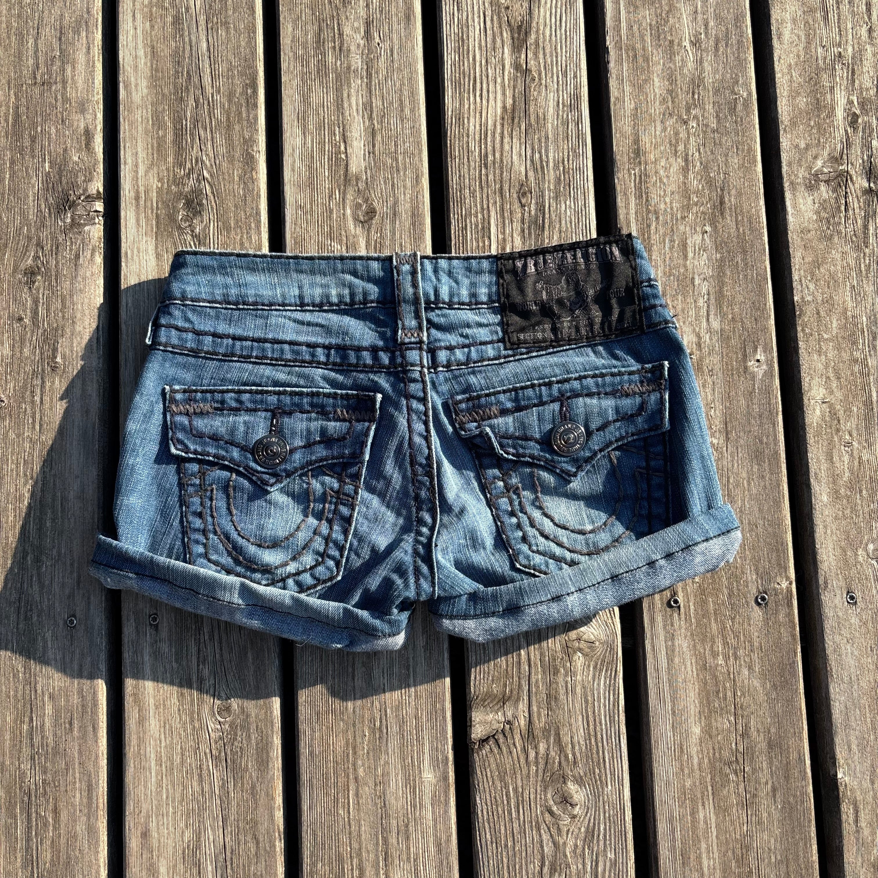 Süße True Religion Shorts / Hotpants women vintage 00s 90s (XXS-XS) S57