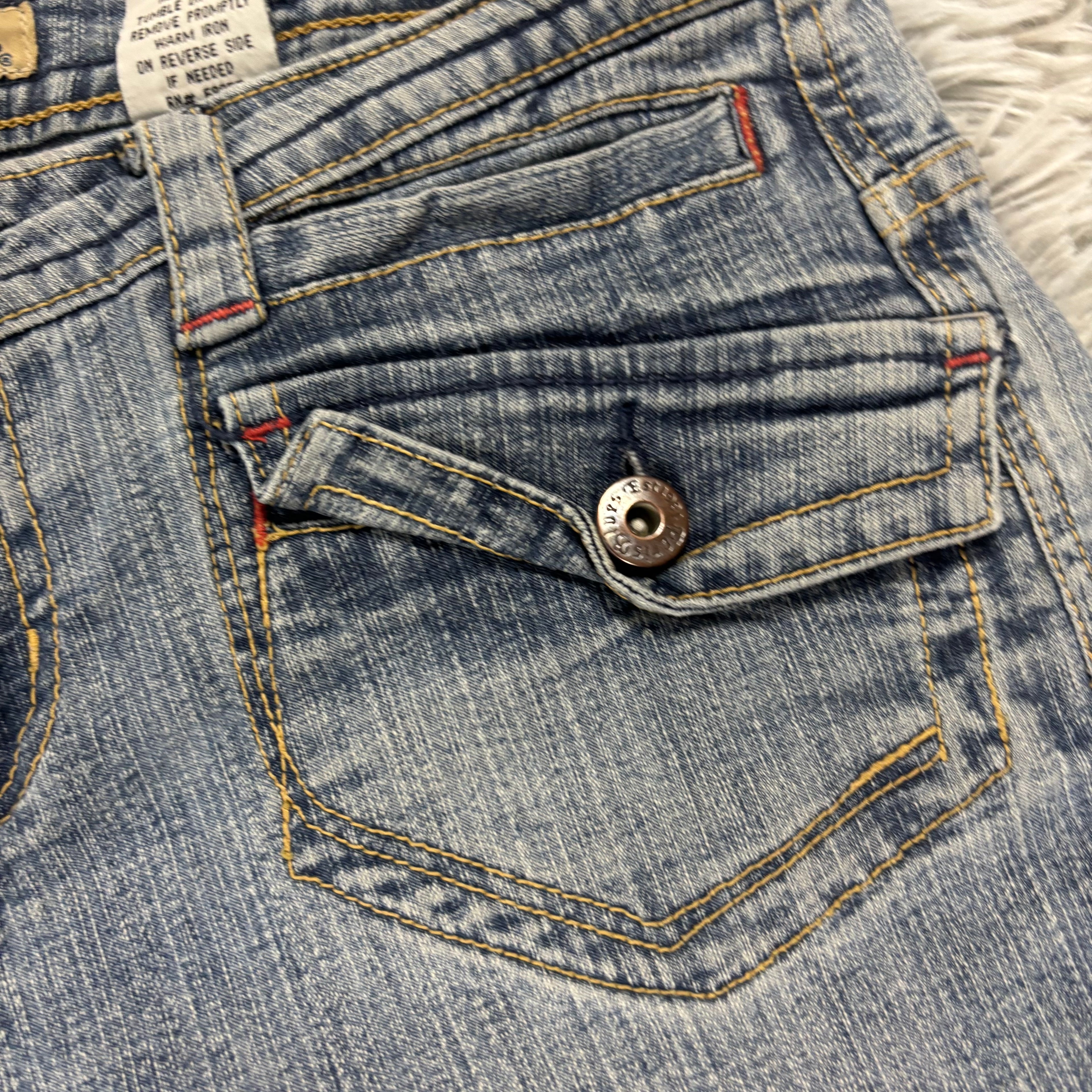 Süße Lowwaist Bootcut Jeans mit Backprint /vintage 00s 90s (M) S16