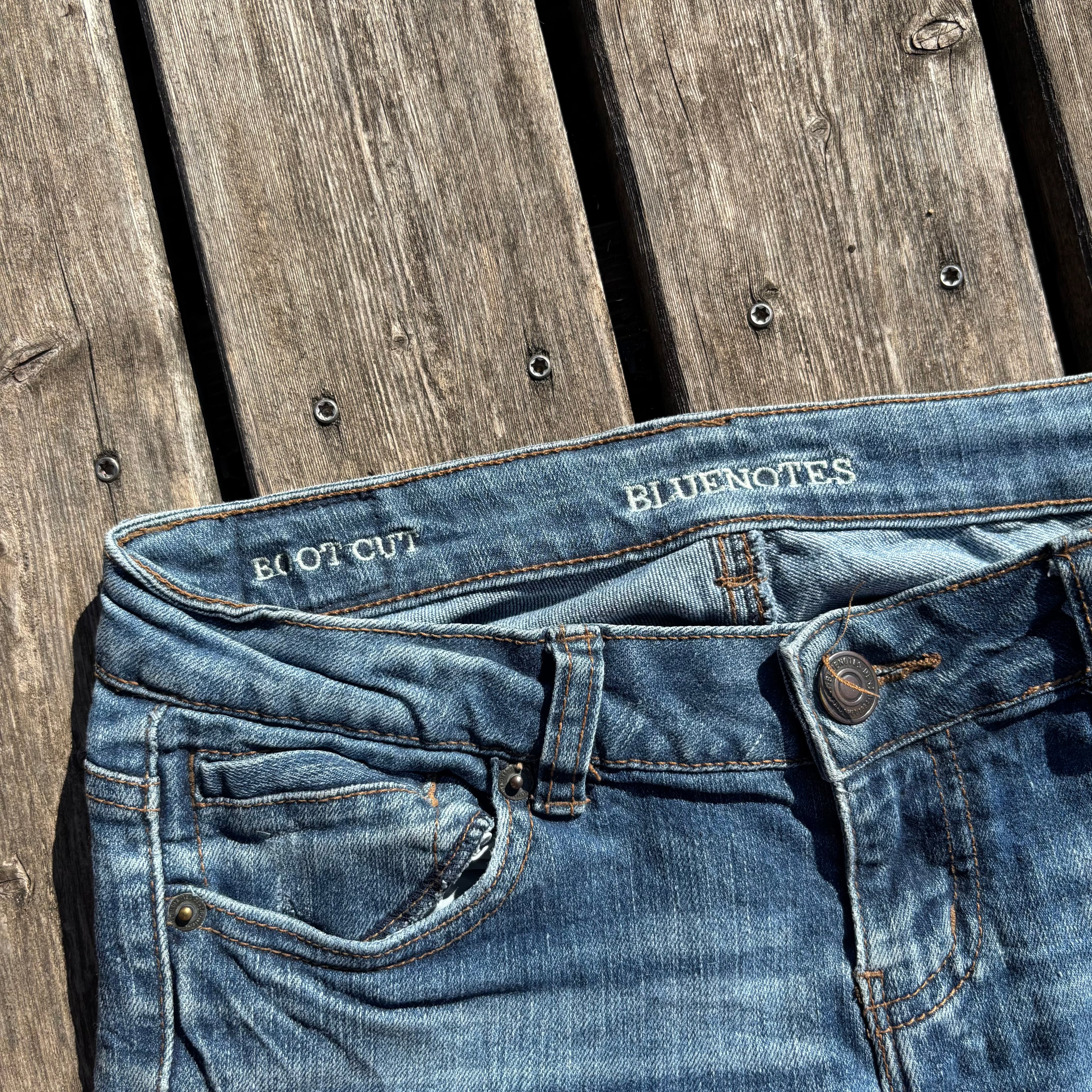 Süße Y2K Lowwaist Bootcut Jeans mit tollen Backprint /women 00s 90s vintage baddie (XXS-XS) S62
