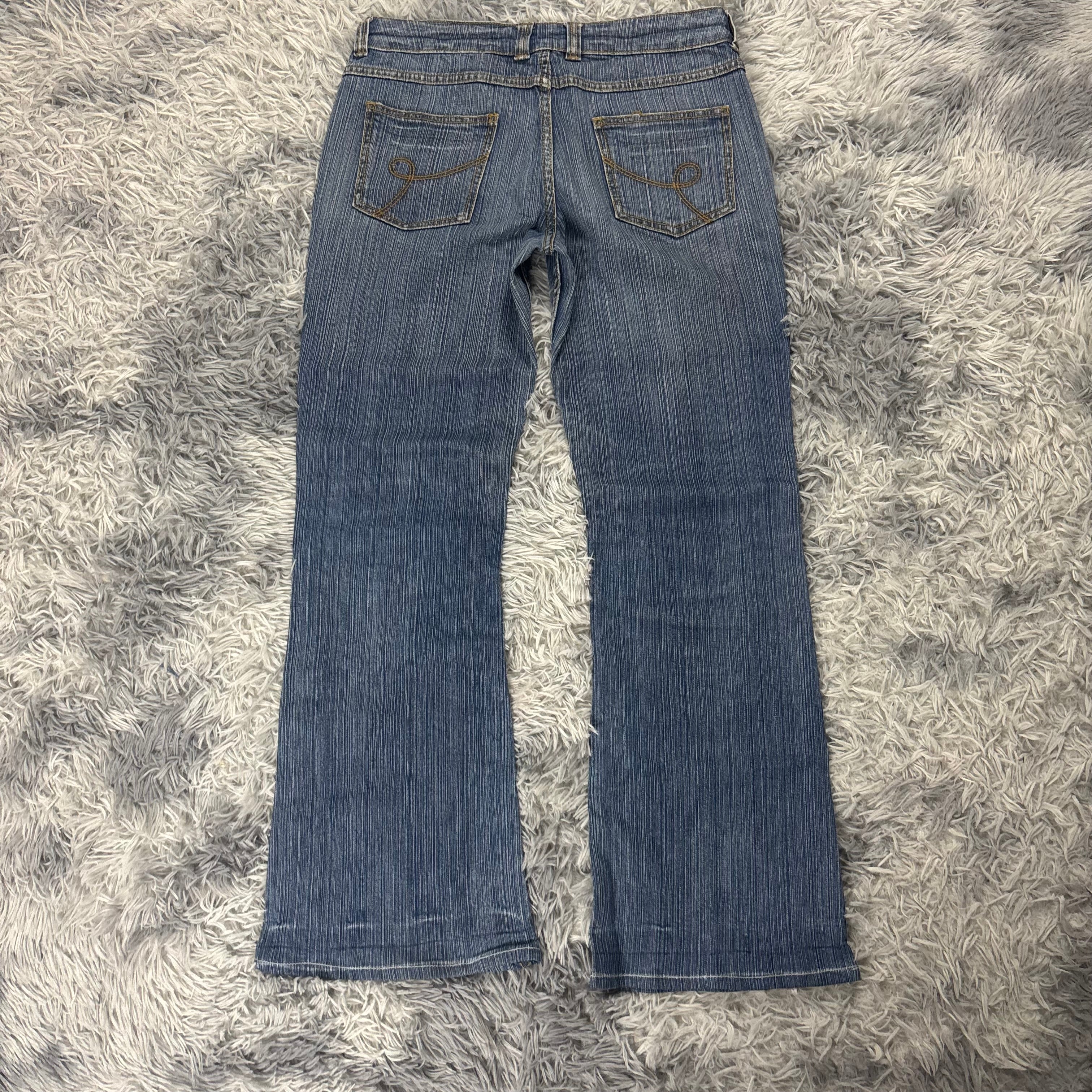 Süße Y2K Bootcut Lowwaist Jeans mit backprint /women 00s 90s vintage  S17 (M-L)