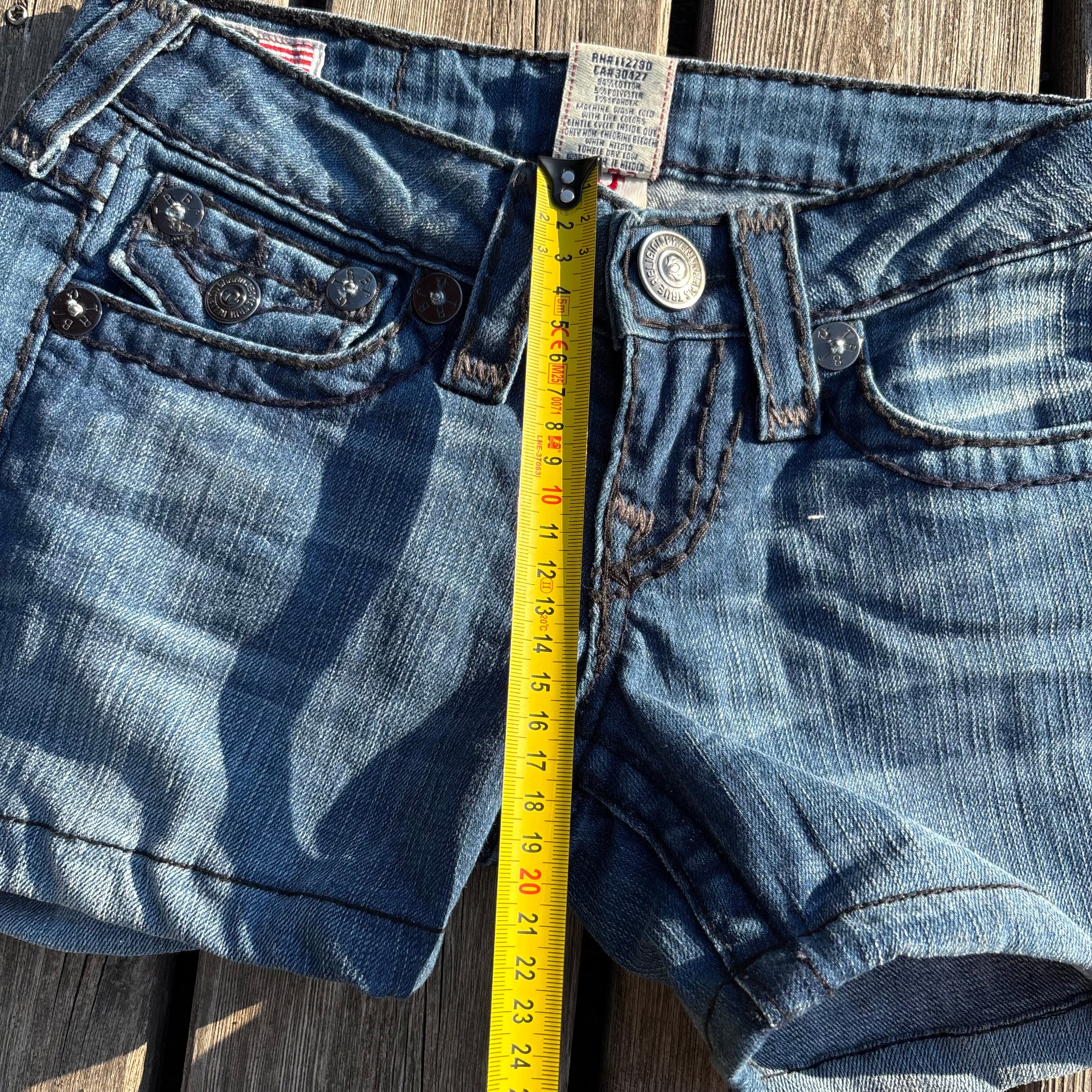 Süße True Religion Shorts / Hotpants women vintage 00s 90s (XXS-XS) S57