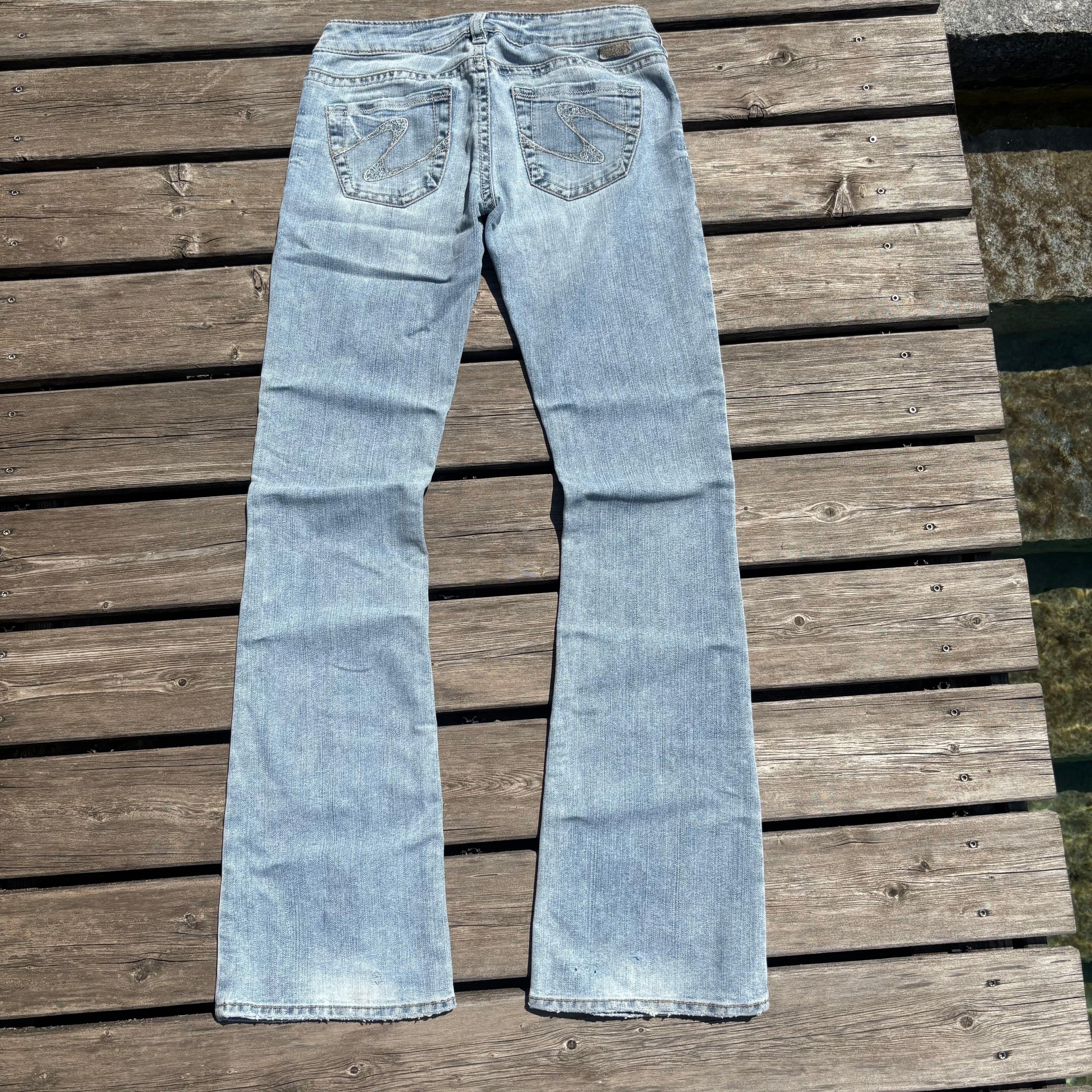 Süße Y2K Lowwaist Bootcut Jeans mit tollen Backprint /women 00s 90s vintage baddie 105 (S)