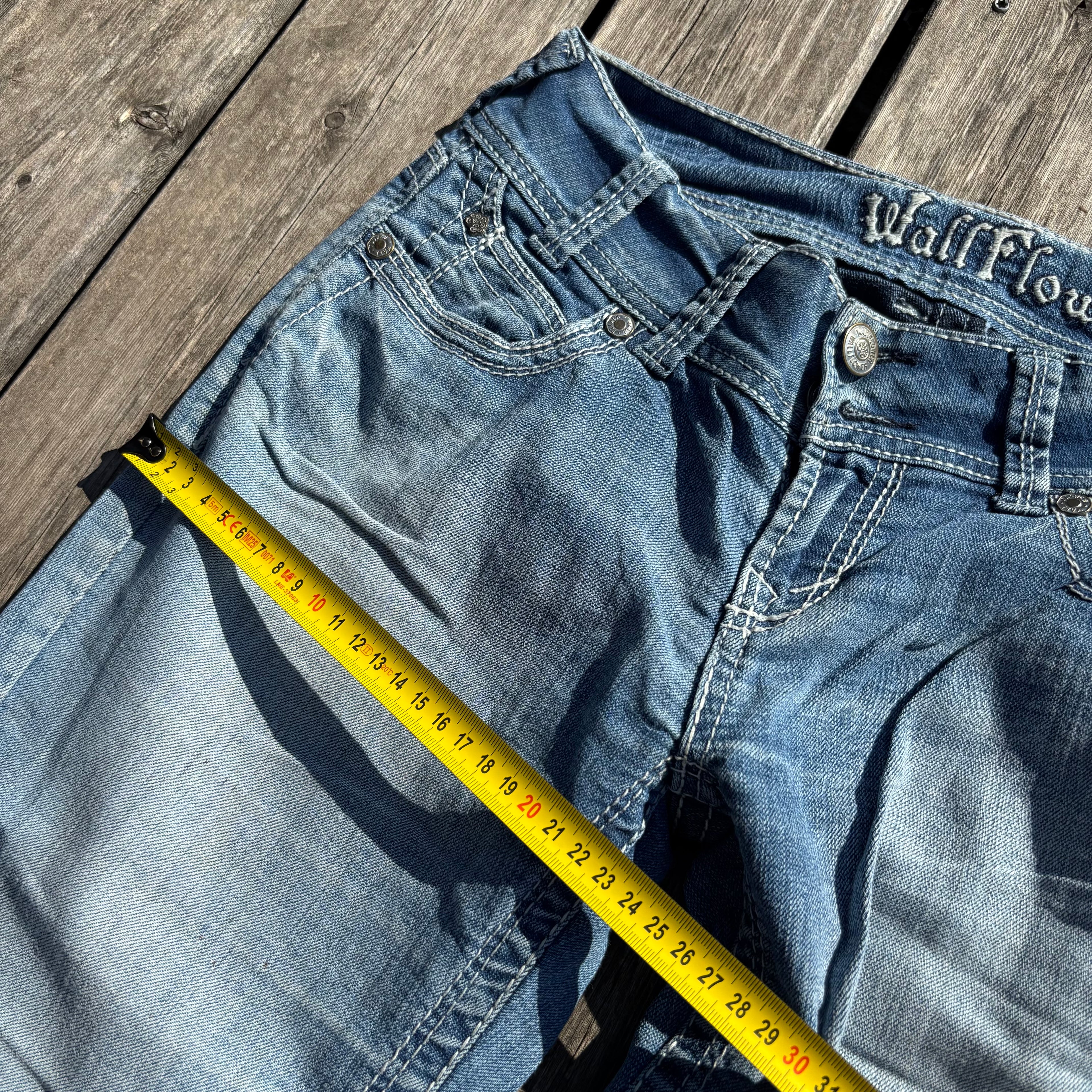 Süße Y2K Lowwaist Bootcut Jeans mit tollen Backprint /women 00s 90s vintage baddie (XS) S60