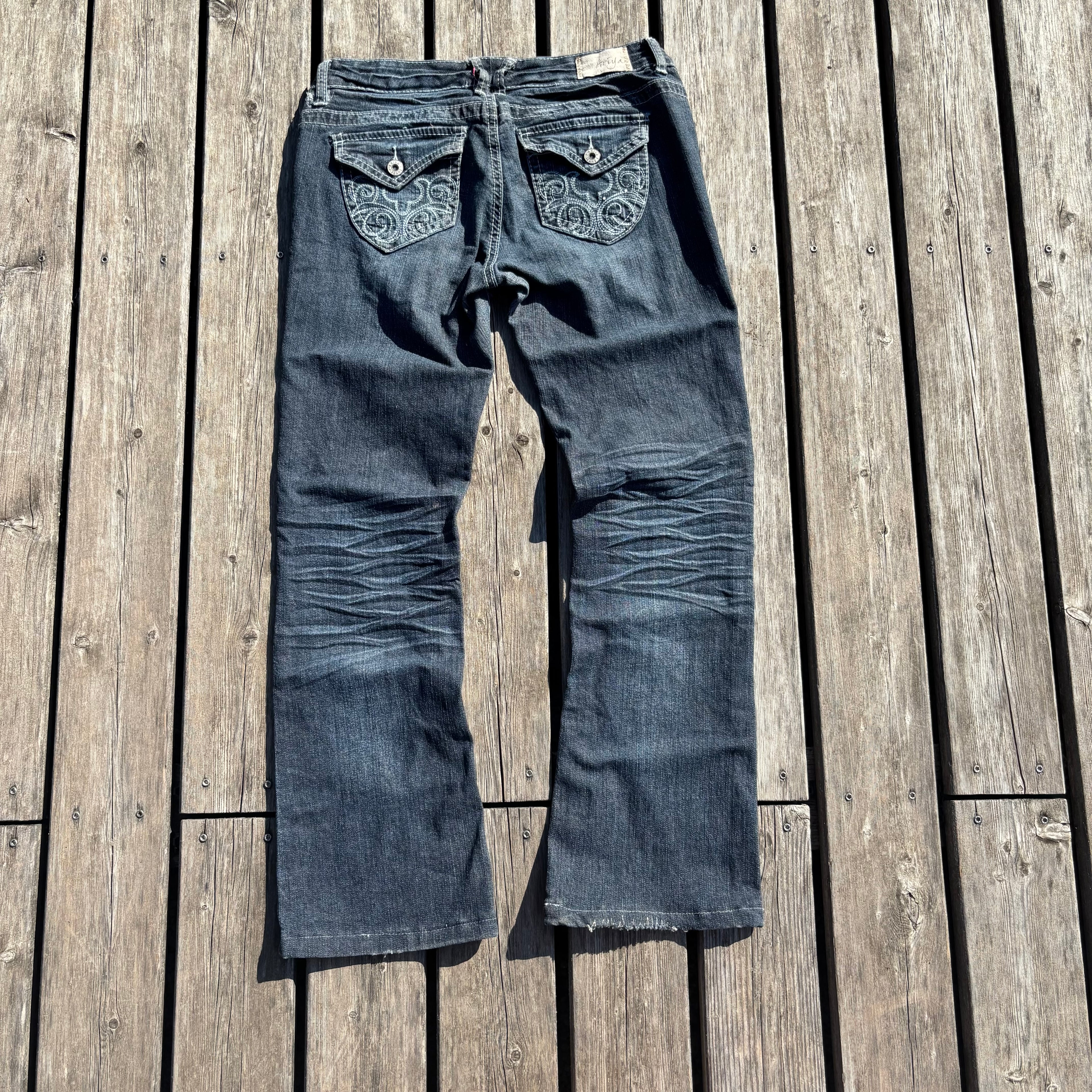 Süße Y2K Lowwaist Bootcut Jeans mit tollen Backprint /women 00s 90s vintage baddie (XS) S64
