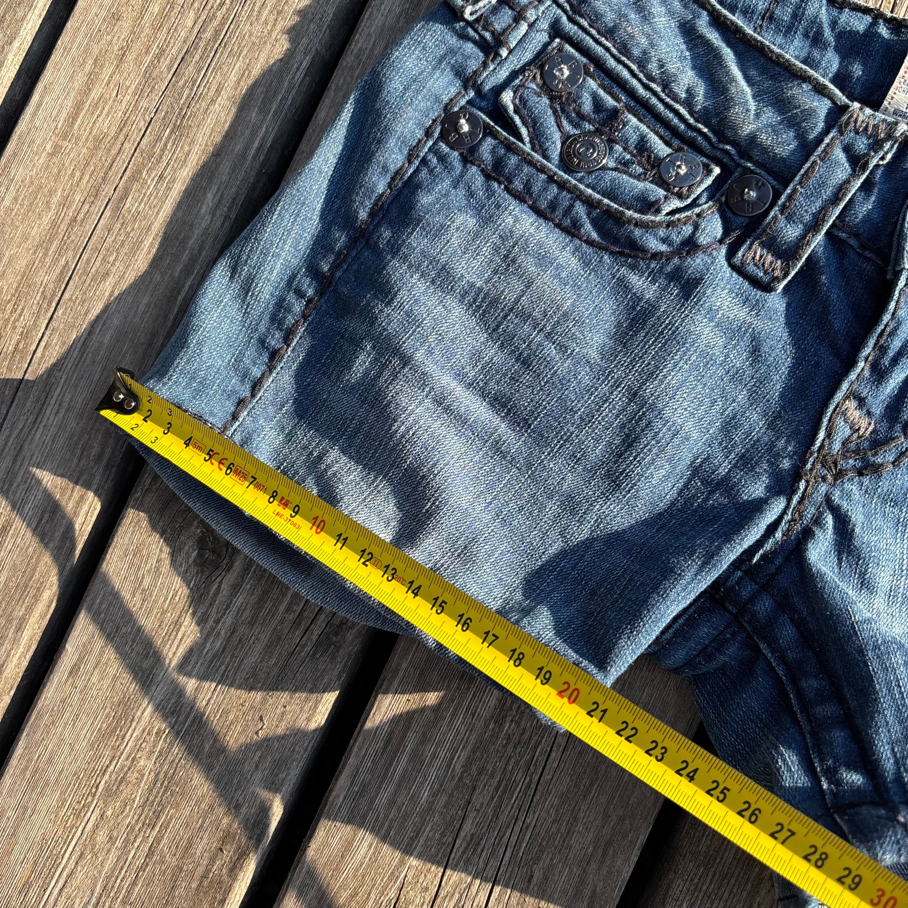Süße True Religion Shorts / Hotpants women vintage 00s 90s (XXS-XS) S57
