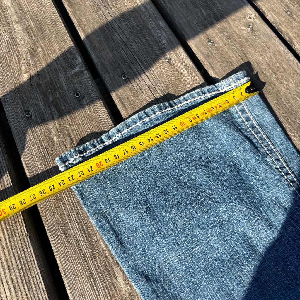 Süße Y2K Lowwaist Bootcut Jeans mit tollen Backprint XS-S /women 00s 90s vintage baddie S73