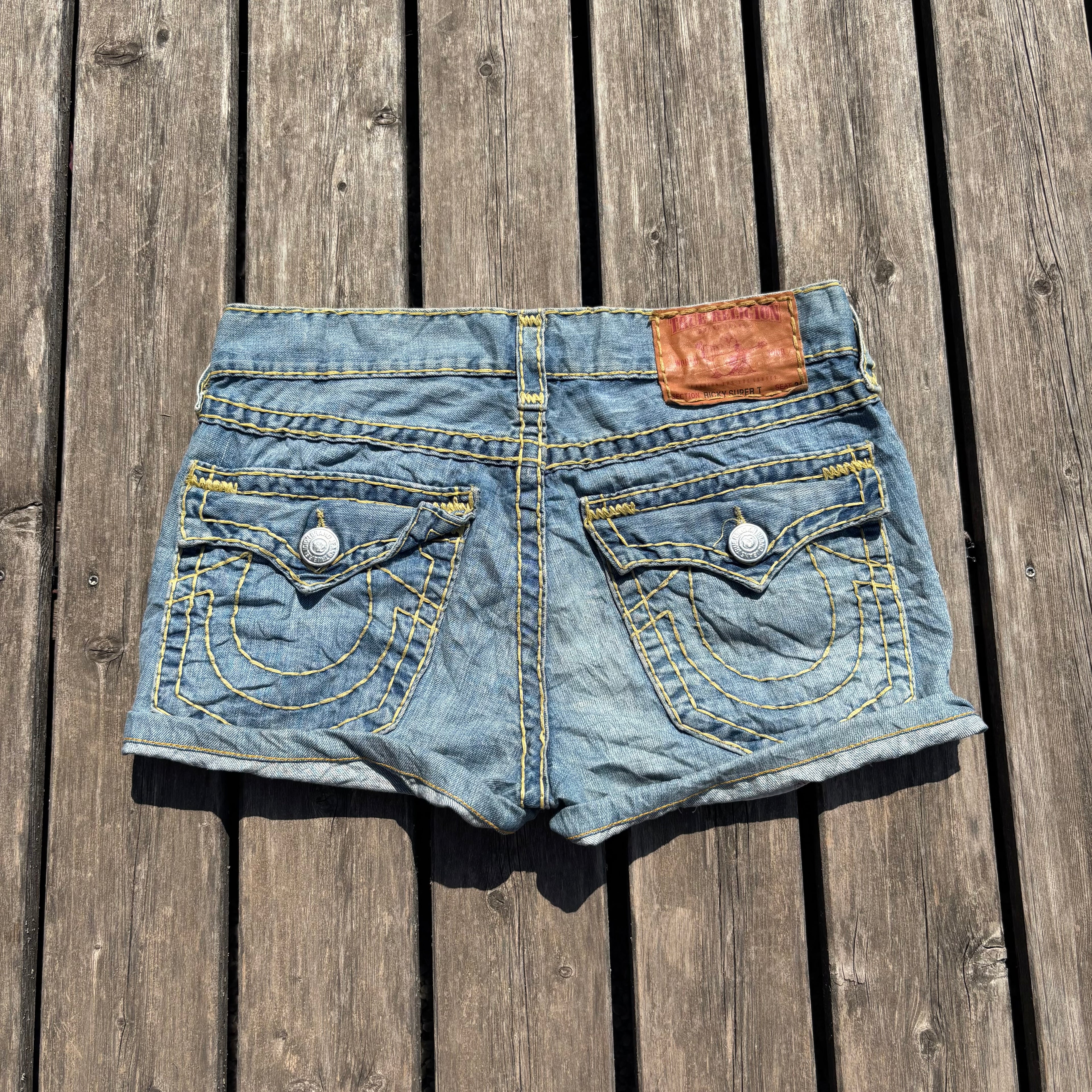 Süße True Religion Shorts/ Hotpants für Frauen /90s 00s streetwear vintage baddie (L) S109
