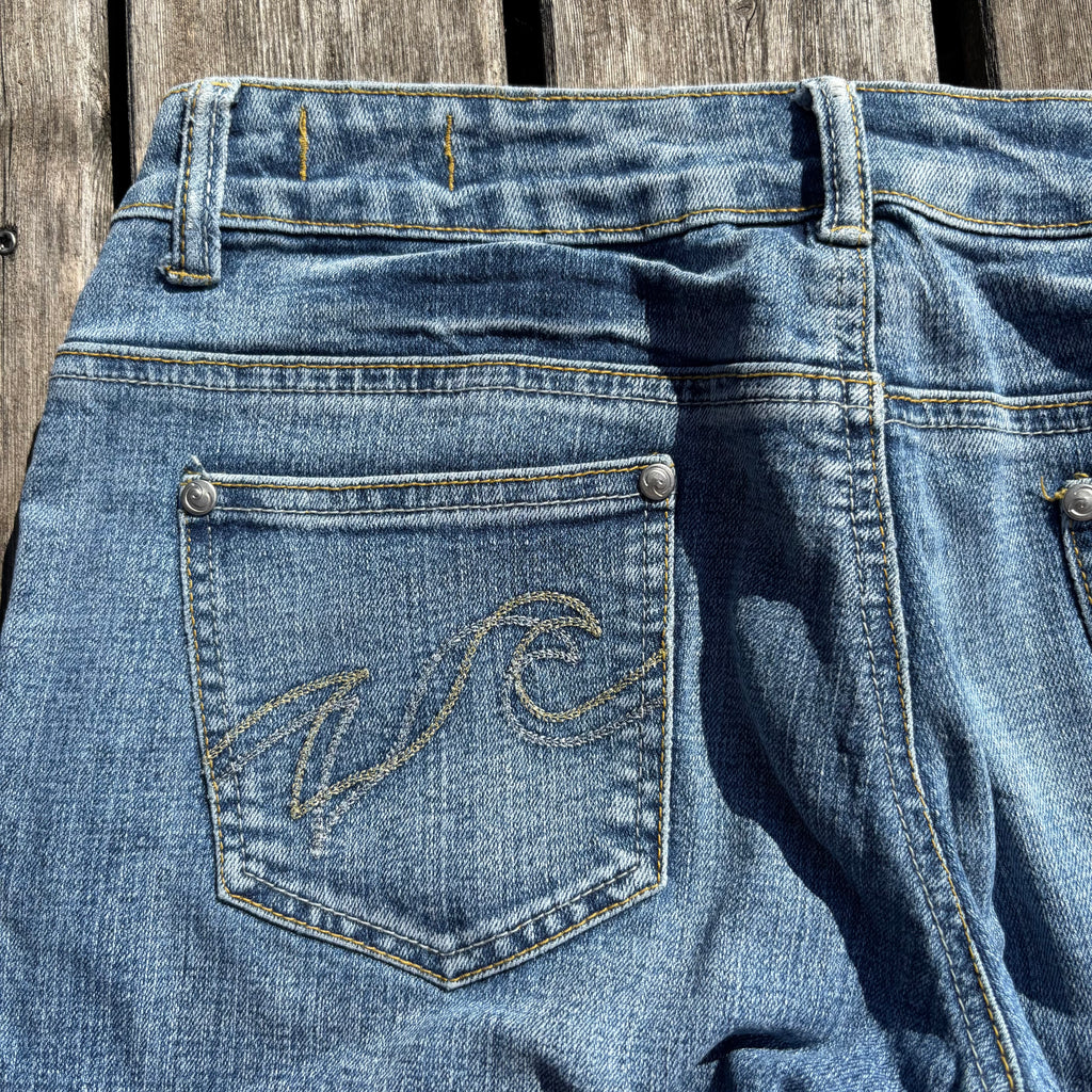 Süße Y2K Lowwaist Bootcut Jeans mit tollen Backprint /women 00s 90s vintage baddie (S-M) S58