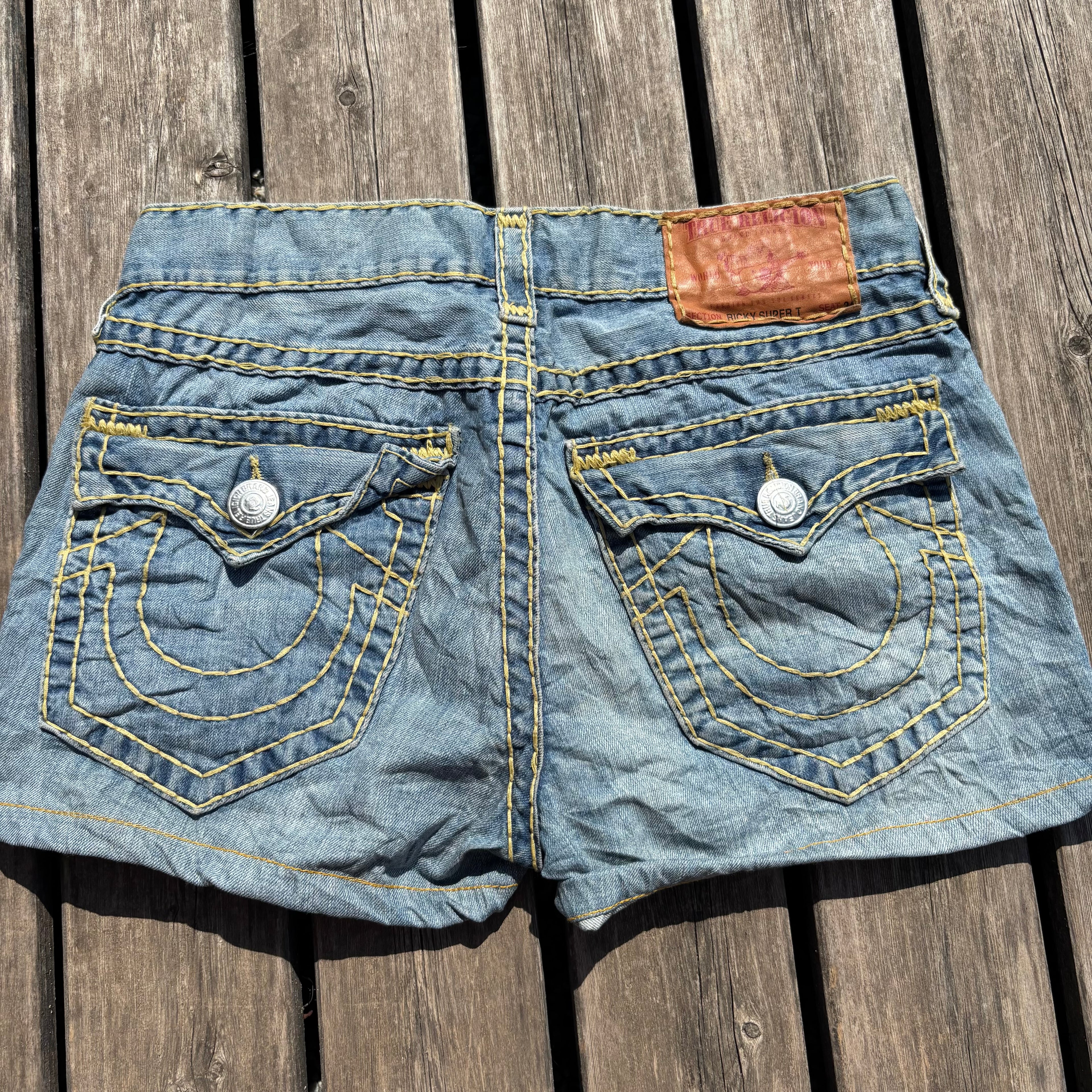 Süße True Religion Shorts/ Hotpants für Frauen /90s 00s streetwear vintage baddie (L) S109