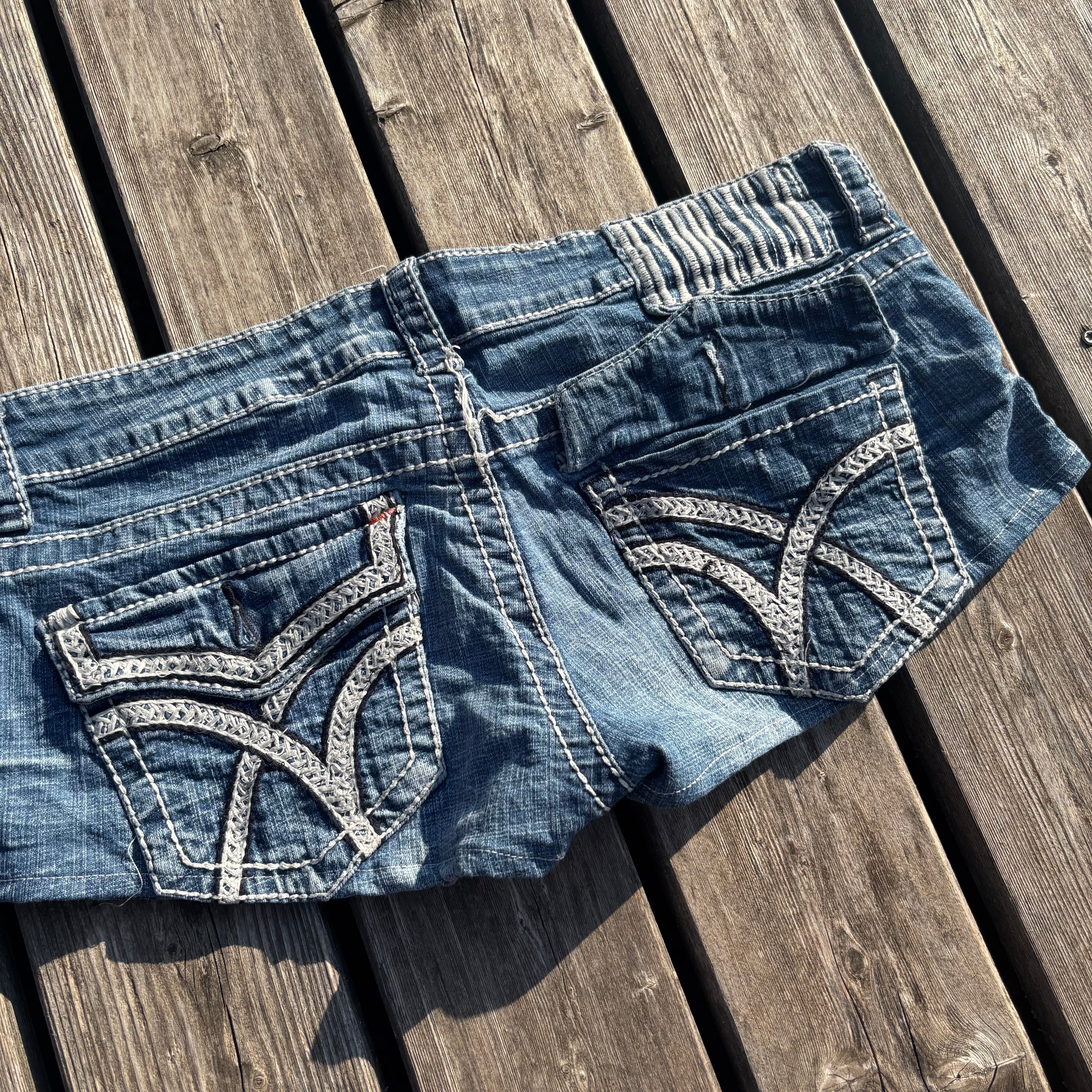 Hydraulic Shorts /hotpants mit backprint 90s 00s vintage baddie (L) S49