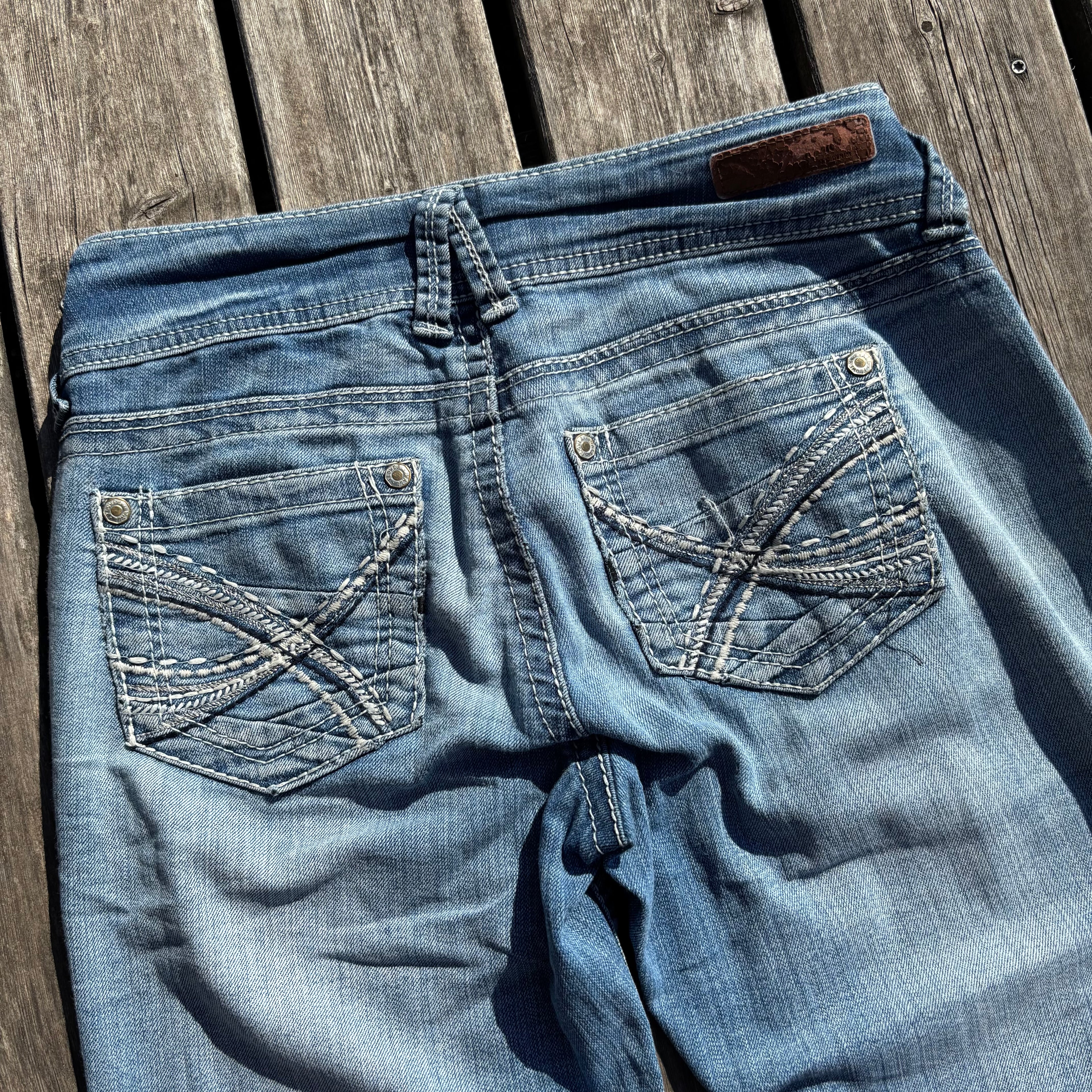 Süße Y2K Lowwaist Bootcut Jeans mit tollen Backprint /women 00s 90s vintage baddie (XS) S60