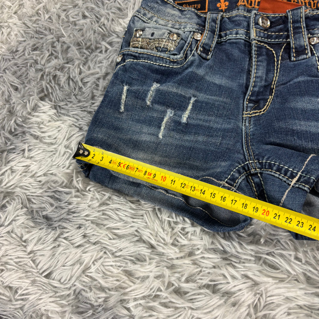 AA/ Rock Revival Shorts/Hotpants /women 00s 90s vintage baddie (XXS) (S32)