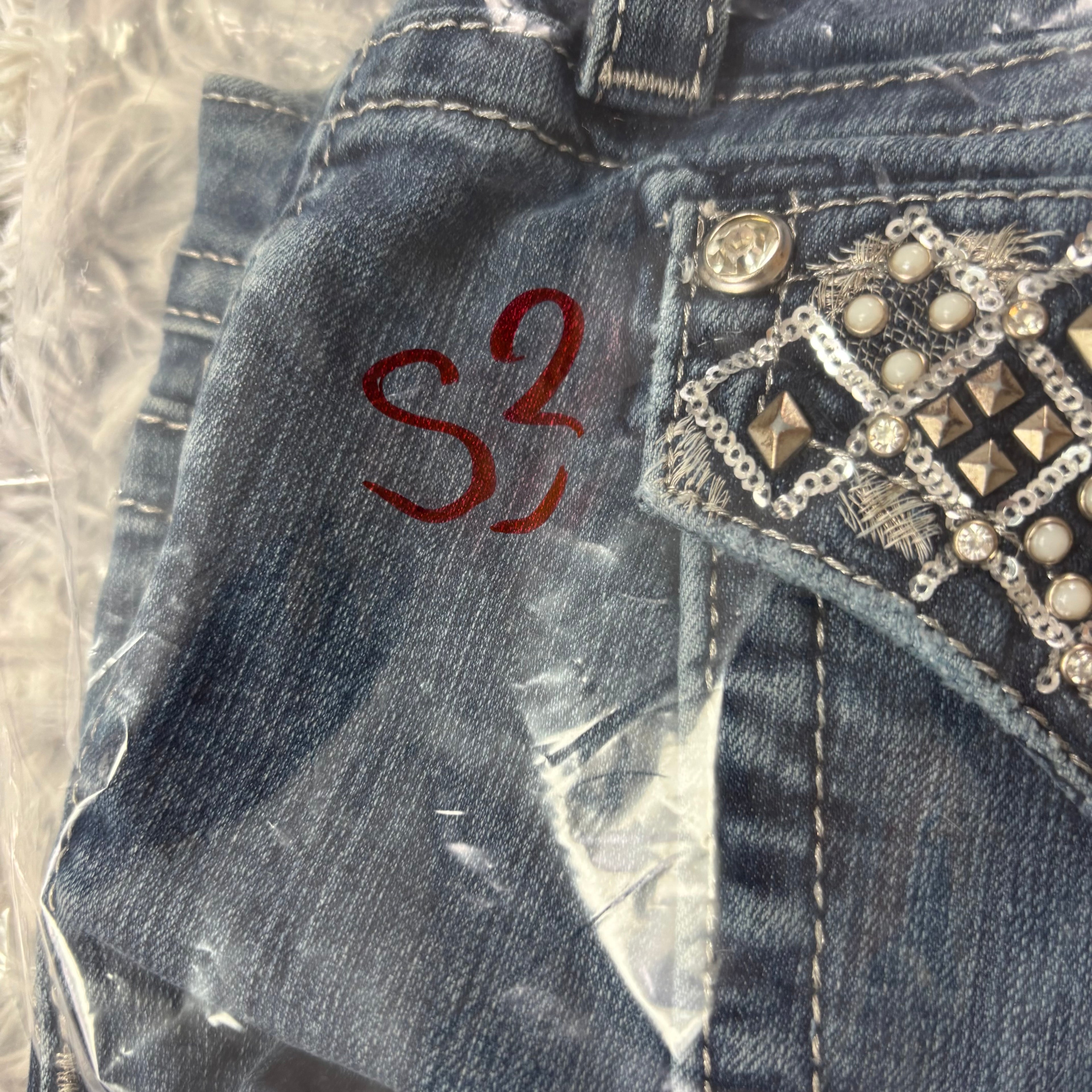 Süße Miss me shorts /hotpants vintage women 00s 90s (S-M) S3