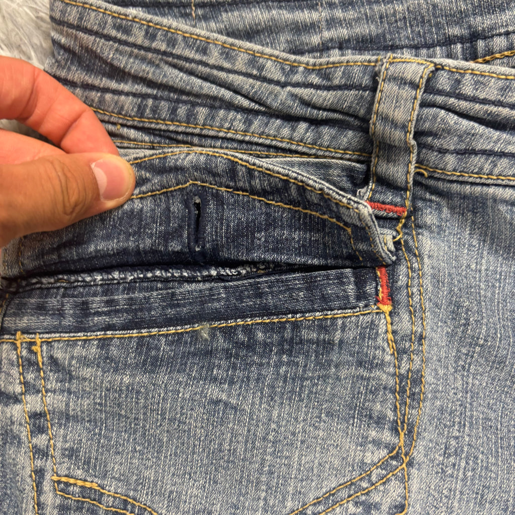 Süße Lowwaist Bootcut Jeans mit Backprint /vintage 00s 90s (M) S16
