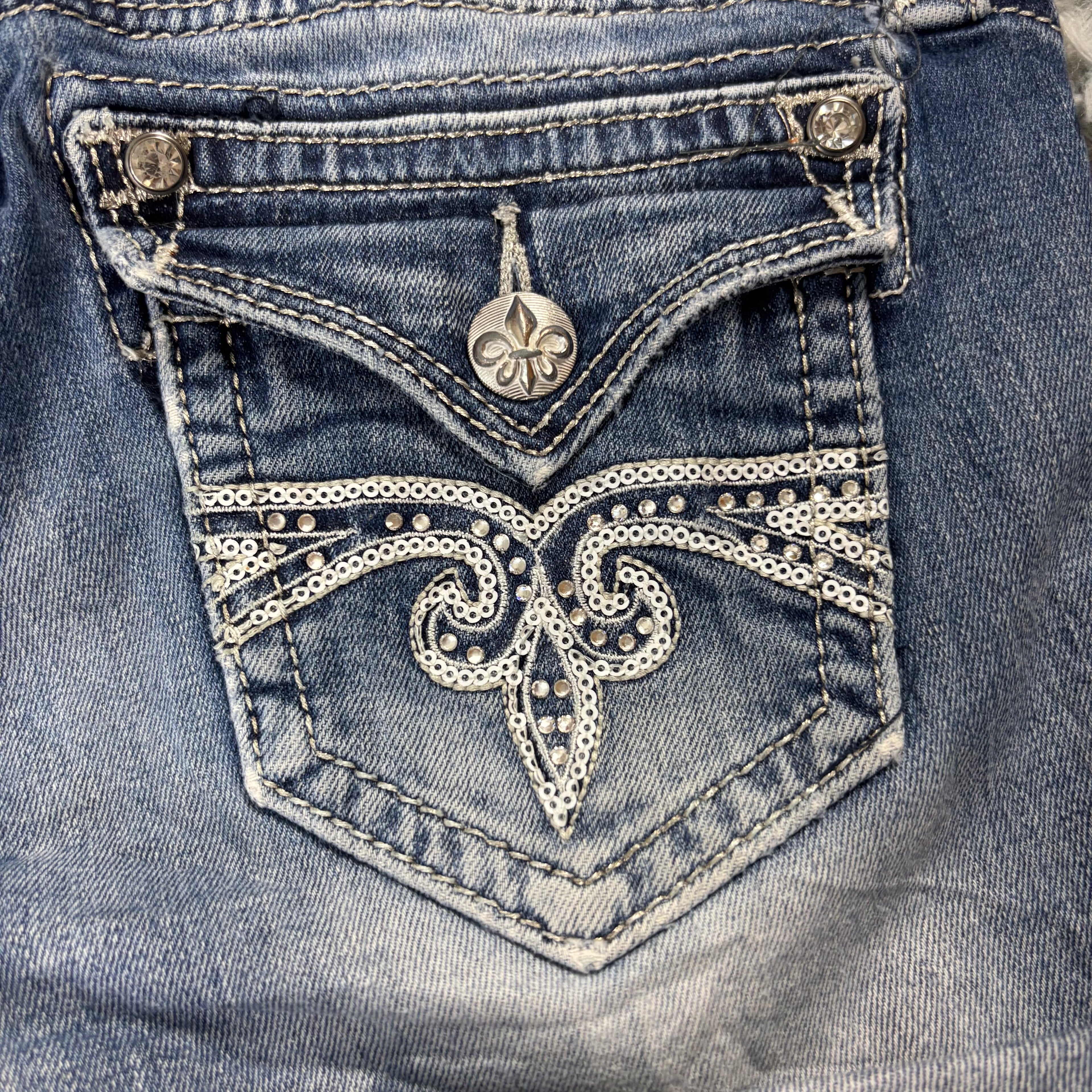 Rock Revival Shorts / Hotpants für Frauen mit Backprint 00s 90s vintage baddie (S-M) S29