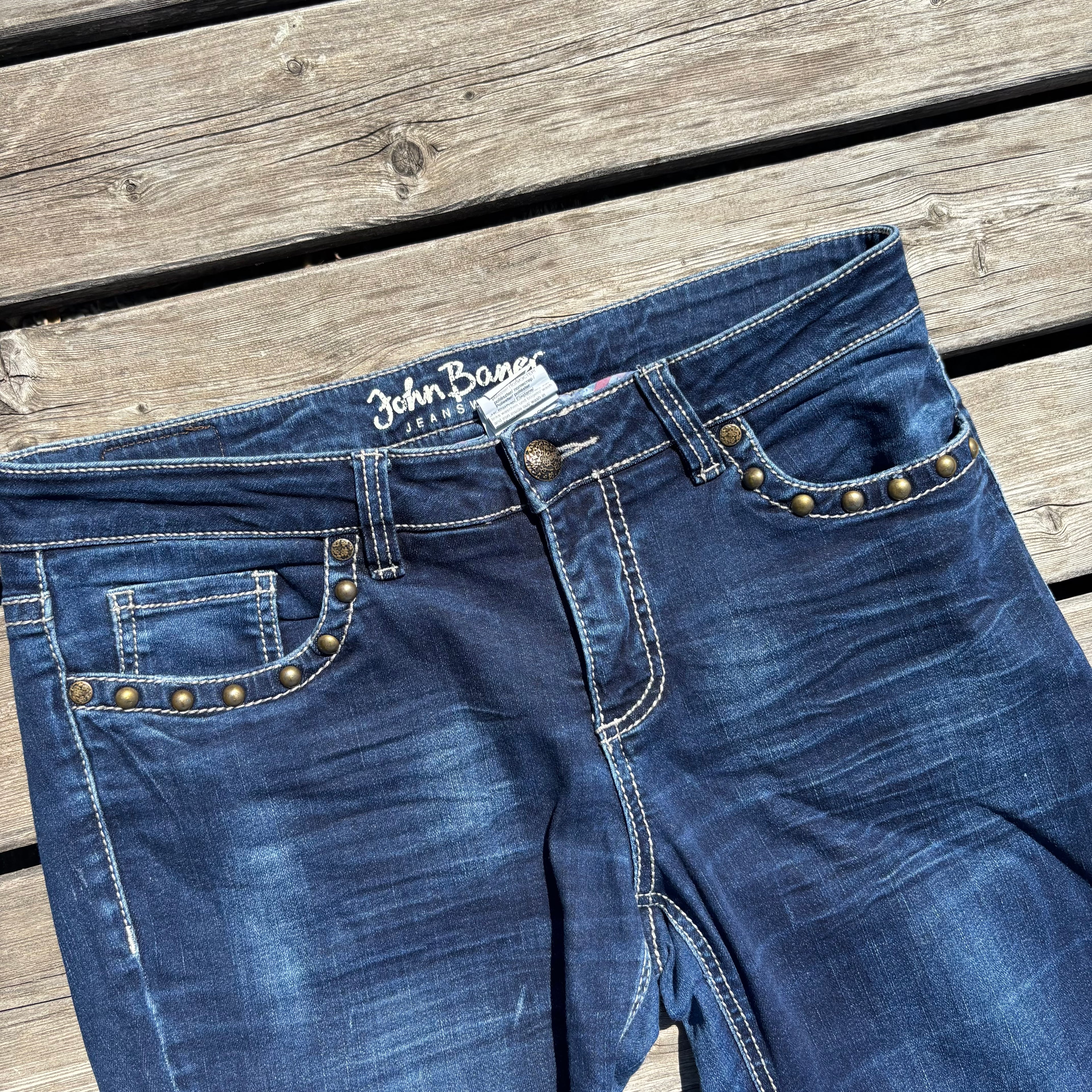 Süße Y2K Lowwaist Bootcut Jeans mit tollen Backprint /women 00s 90s vintage baddie (XL) S99