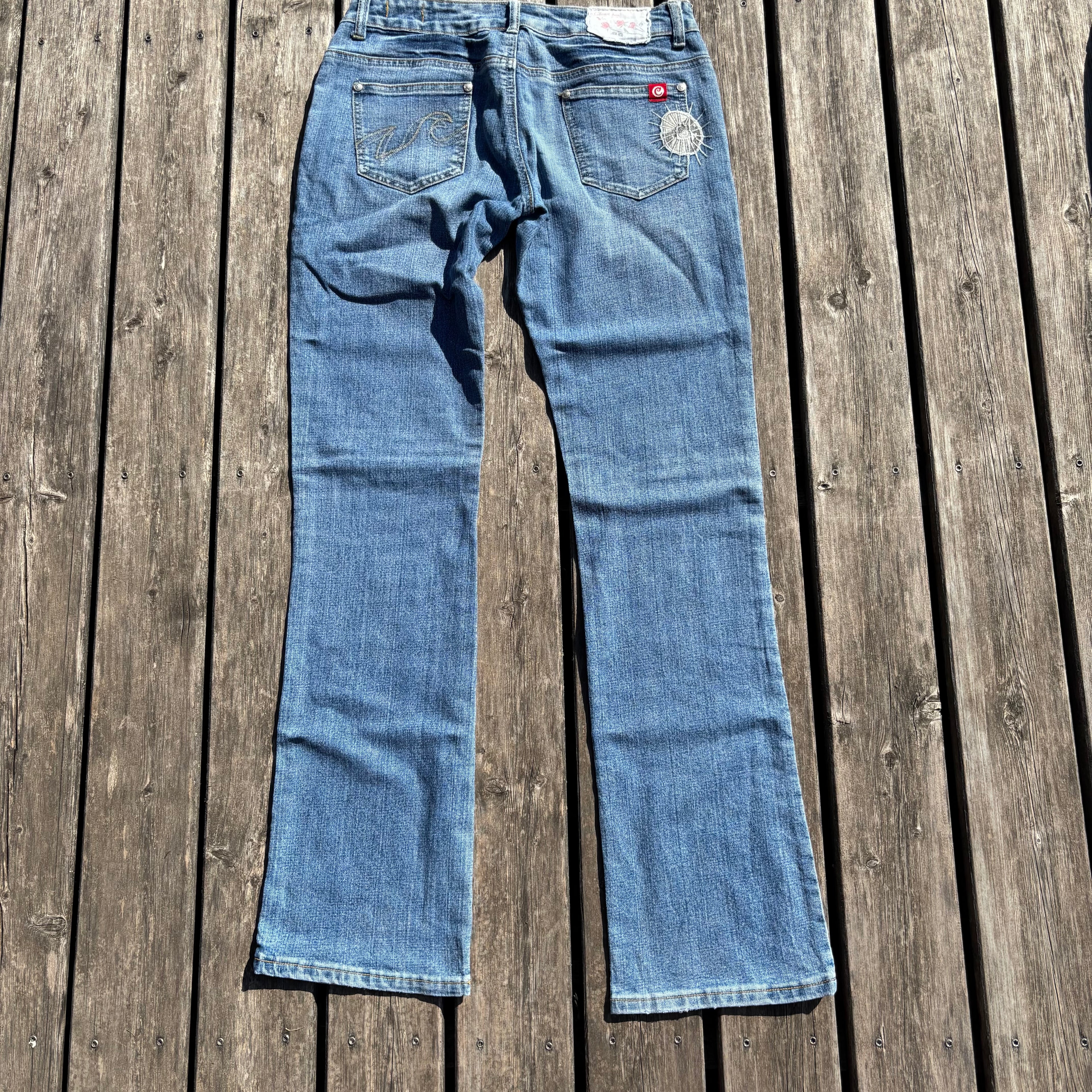 Süße Y2K Lowwaist Bootcut Jeans mit tollen Backprint /women 00s 90s vintage baddie (S-M) S58