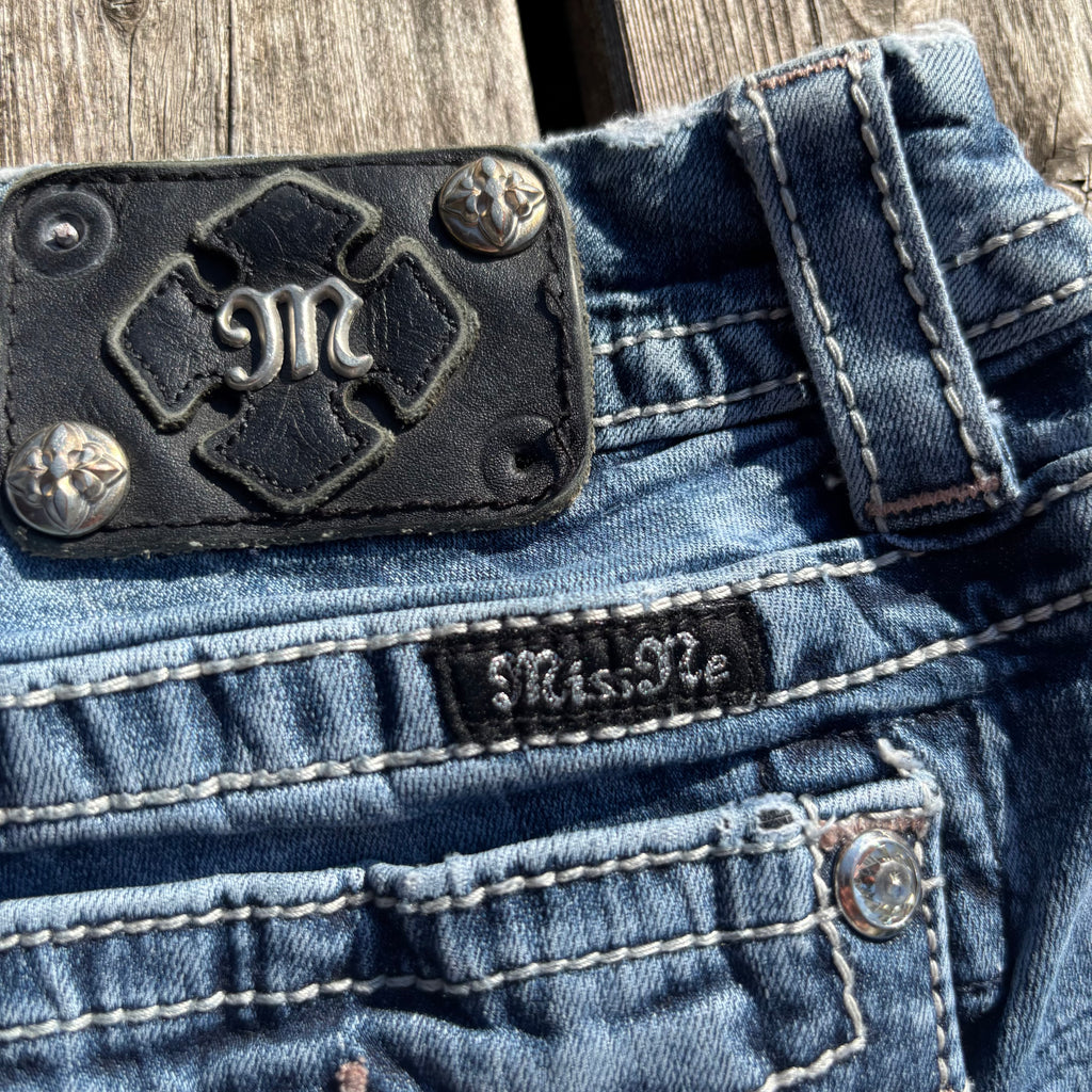 Süße Miss Me Shorts/ Hotpants für Frauen /00s 90s streetwear vintage baddie (M) S67